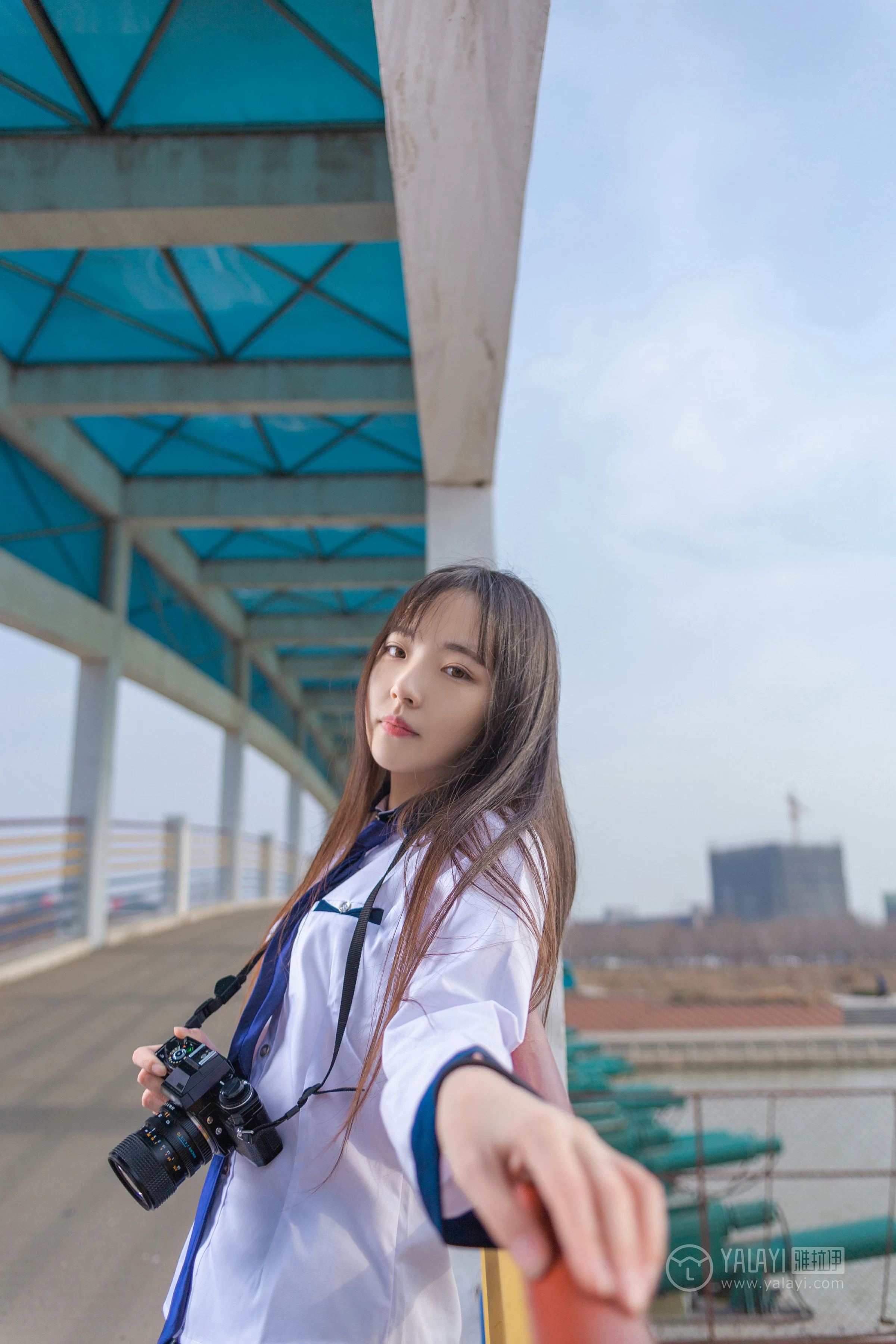 [YALAYI雅拉伊]No.229 小清新 文慧慧 日本高中女生制服与短裙加黑色丝袜美腿性感私房写真集第6张