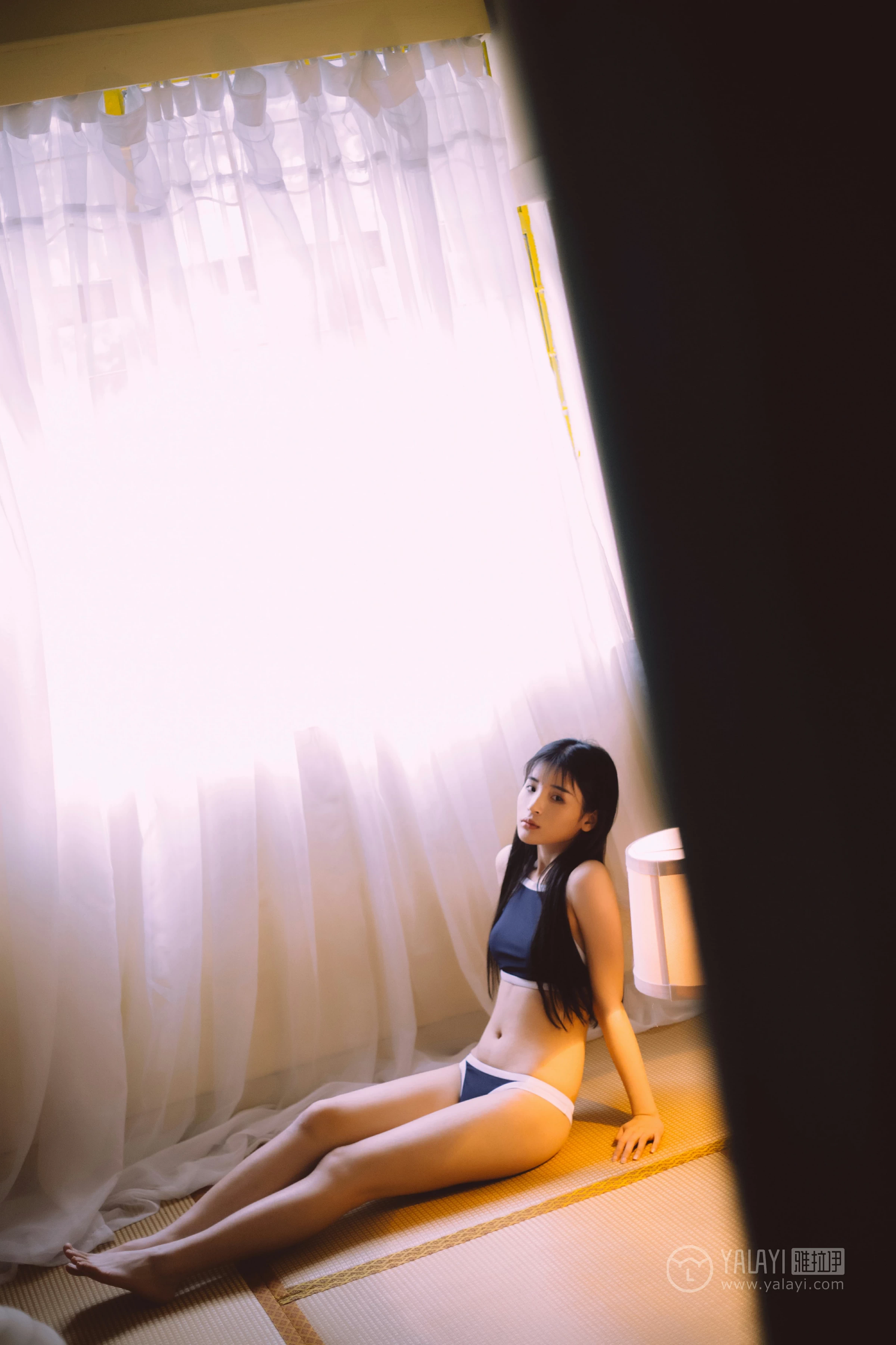 [YALAYI雅拉伊]No.222 如花似玉 阿惜 白色外套加蓝色内衣性感私房写真集第10张