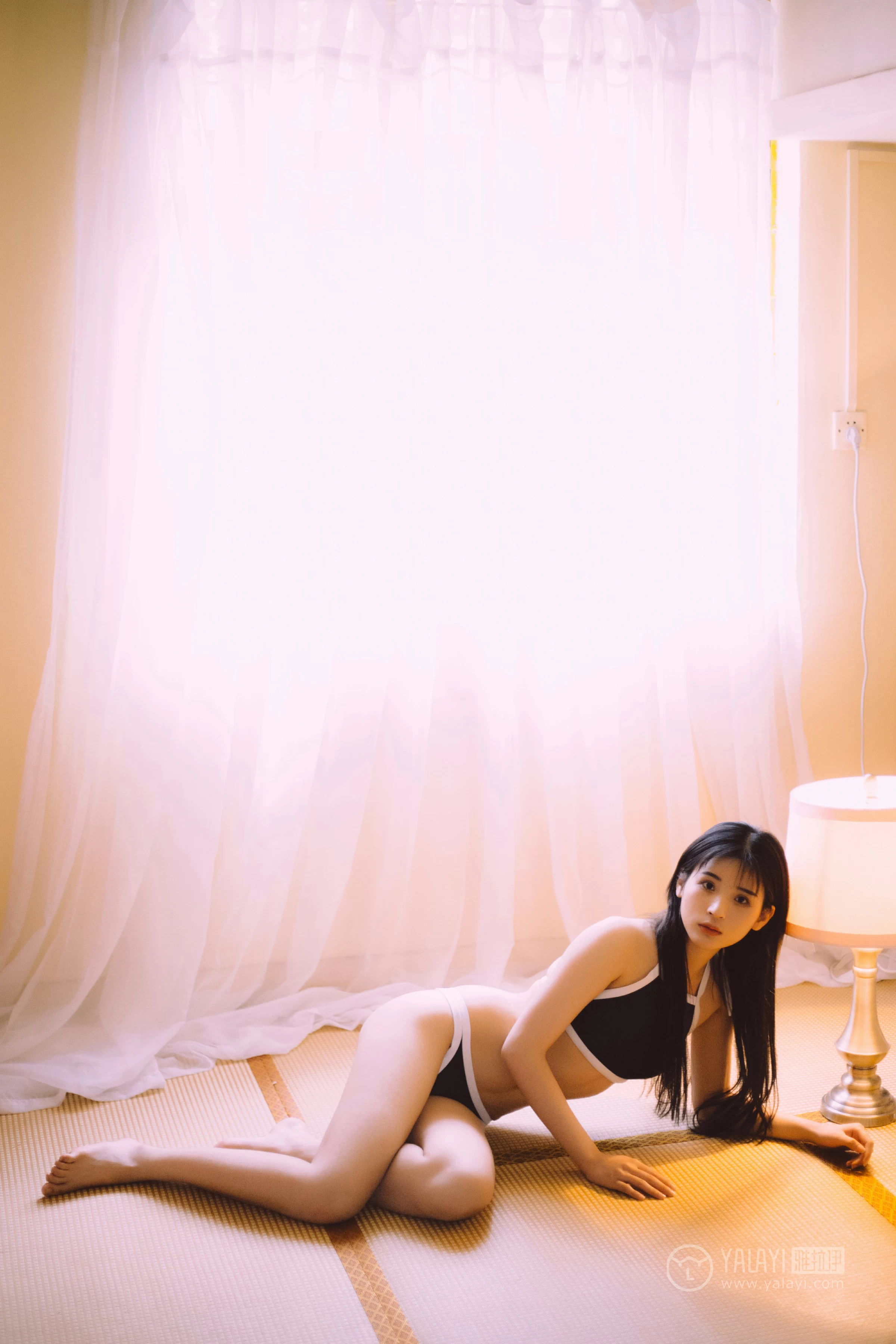 [YALAYI雅拉伊]No.222 如花似玉 阿惜 白色外套加蓝色内衣性感私房写真集第14张