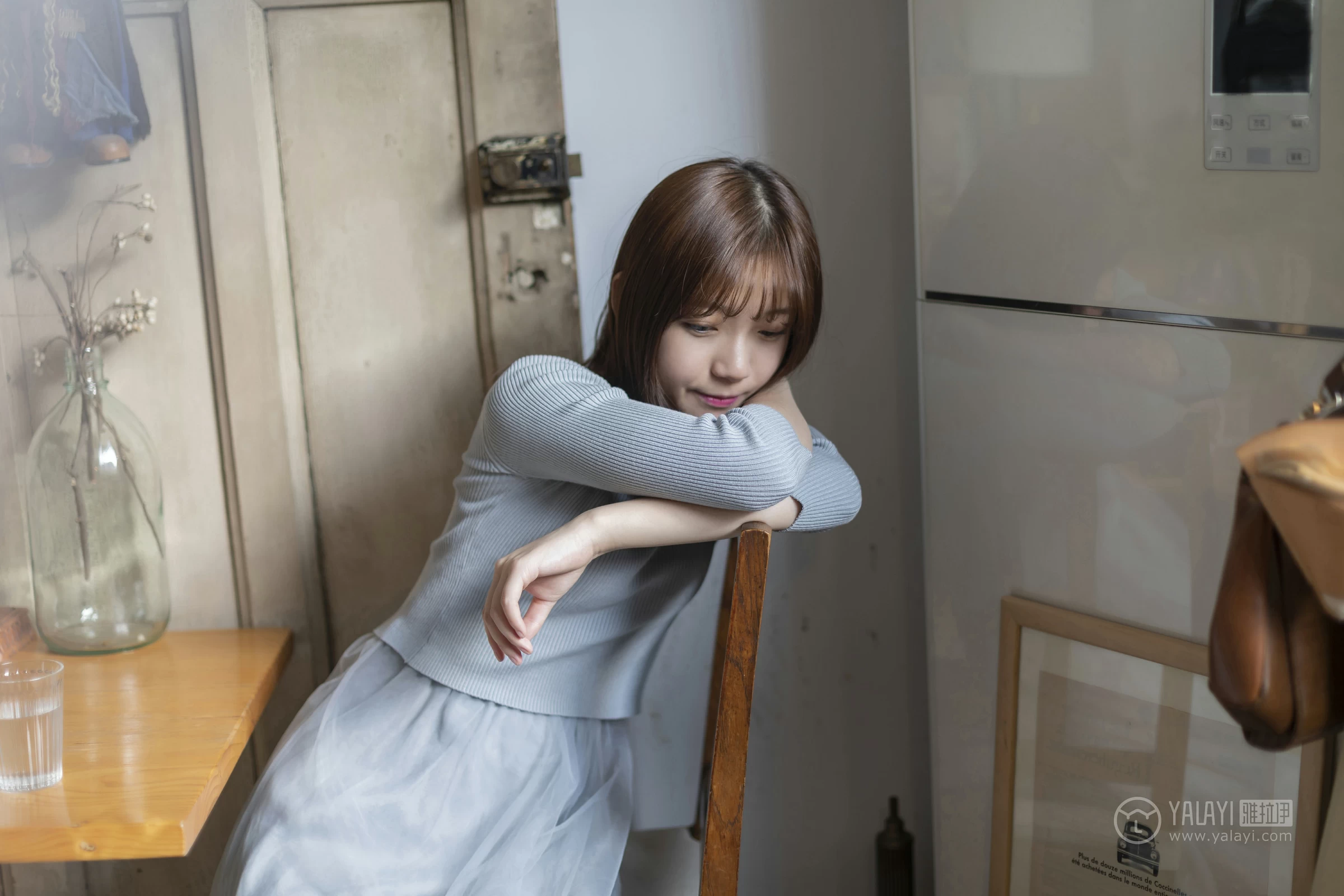 [YALAYI雅拉伊]No.249 看着你玩 刘开心 蓝色上衣加短裙清纯可爱私房写真集第13张