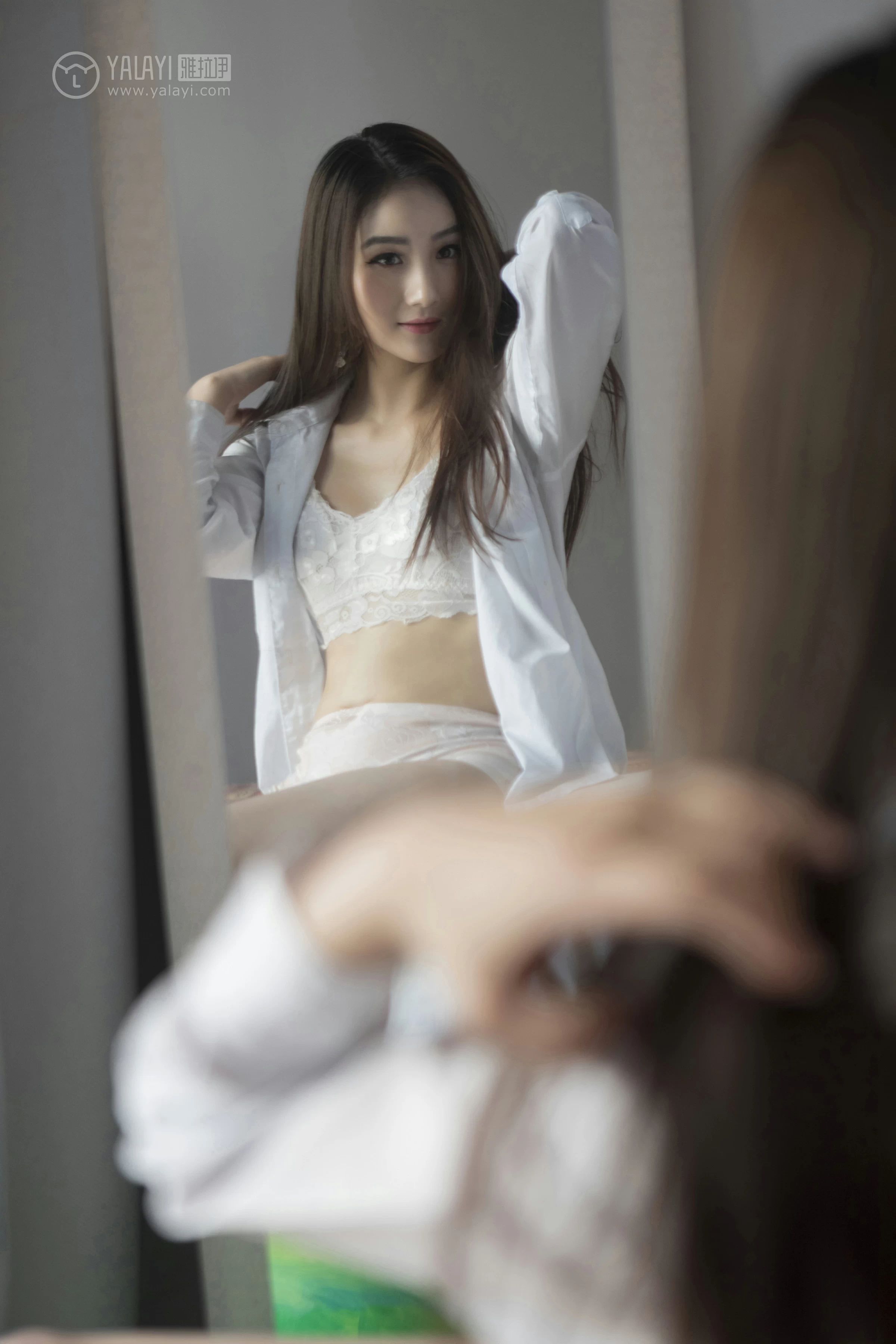 [YALAYI雅拉伊]No.252 白蔷薇 徐雅熙 白色衬衫加白色蕾丝内衣性感私房写真集第7张