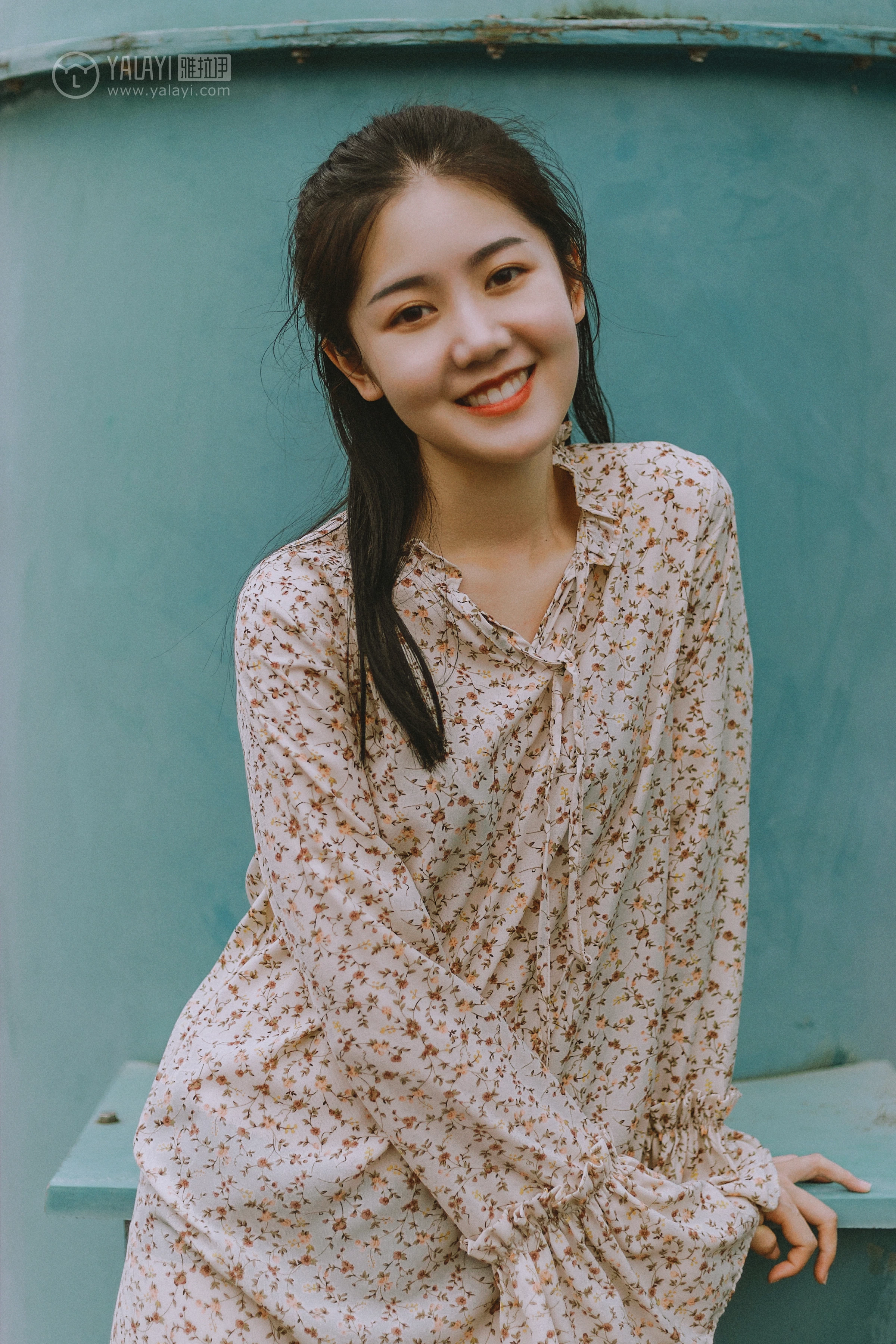 [YALAYI雅拉伊] No.274 芳华 喜儿 蓝色卫衣与白色透视短裙性感私房写真集第6张