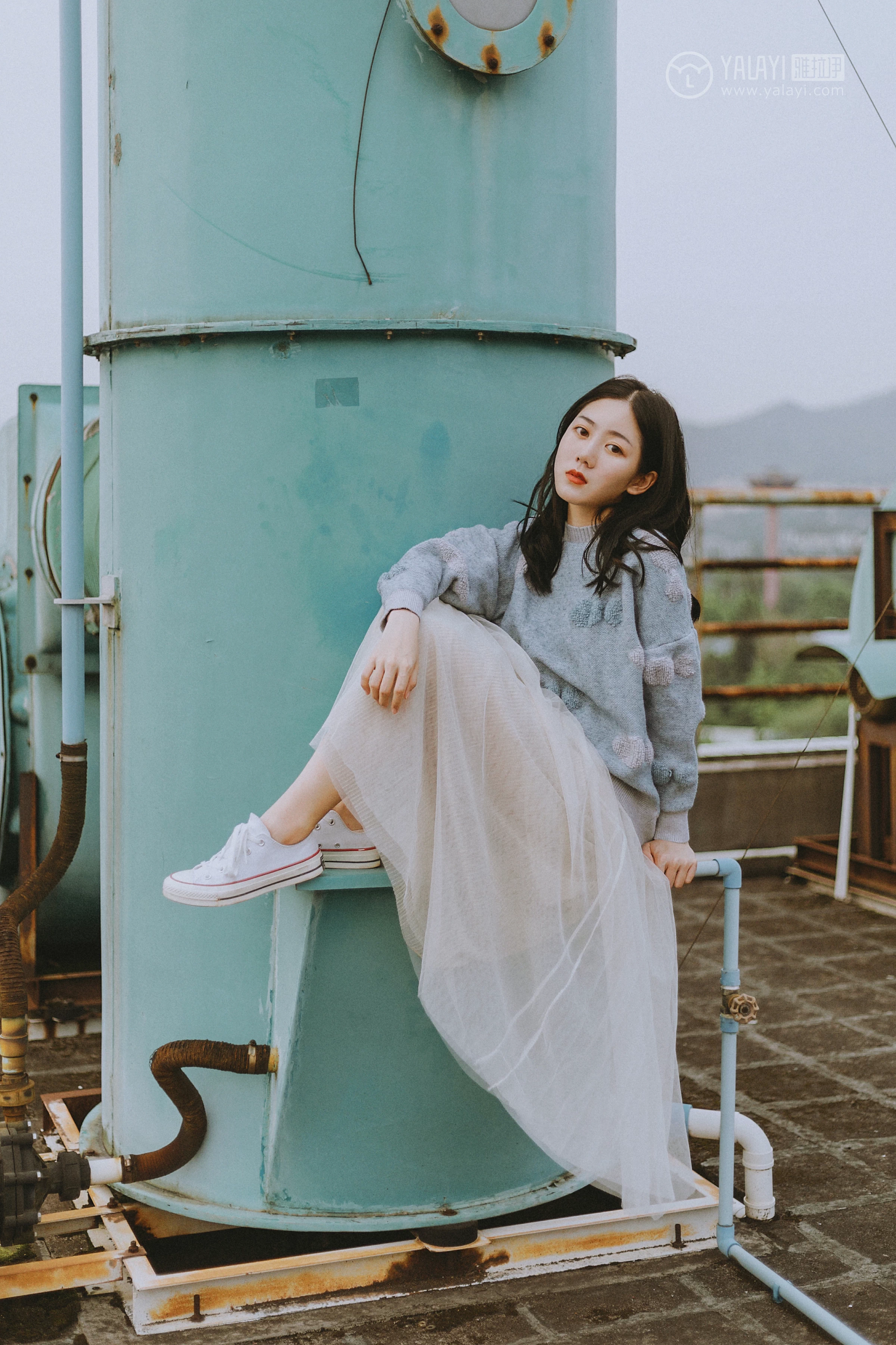 [YALAYI雅拉伊] No.274 芳华 喜儿 蓝色卫衣与白色透视短裙性感私房写真集第10张