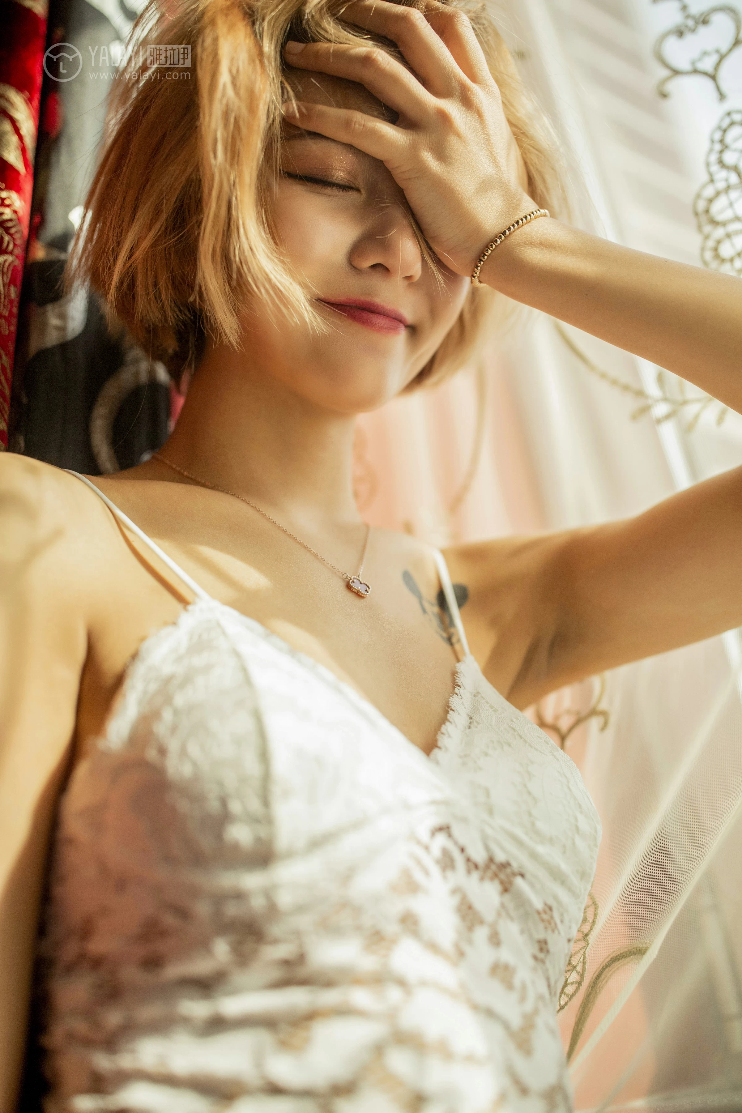 [YALAYI雅拉伊]No.300 一笑千斤 米奇 白色蕾丝镂空内衣性感私房写真集第9张