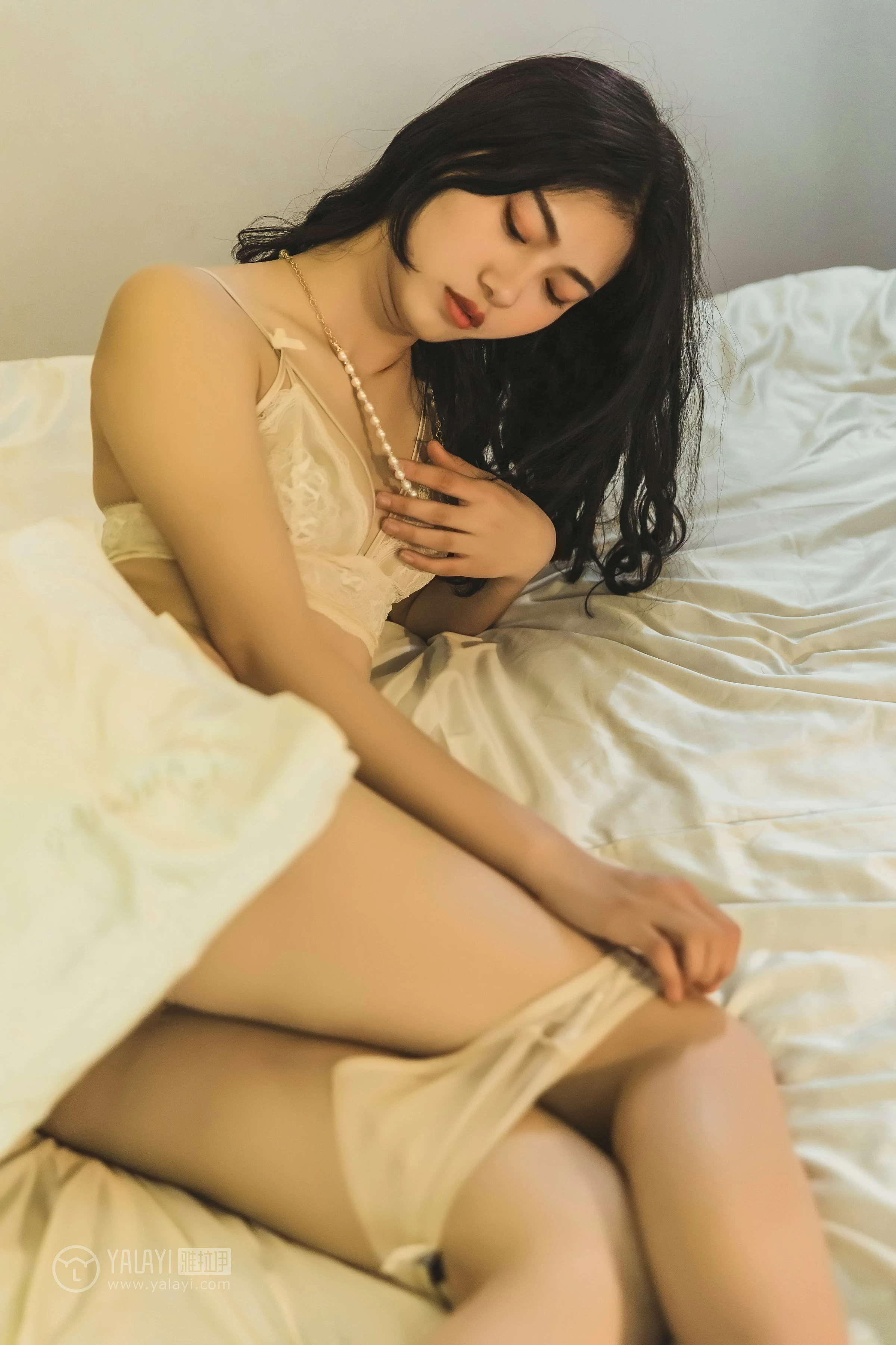 [YALAYI雅拉伊]No.306 我为卿狂 和风 白色蕾丝镂空内衣性感私房写真集第3张