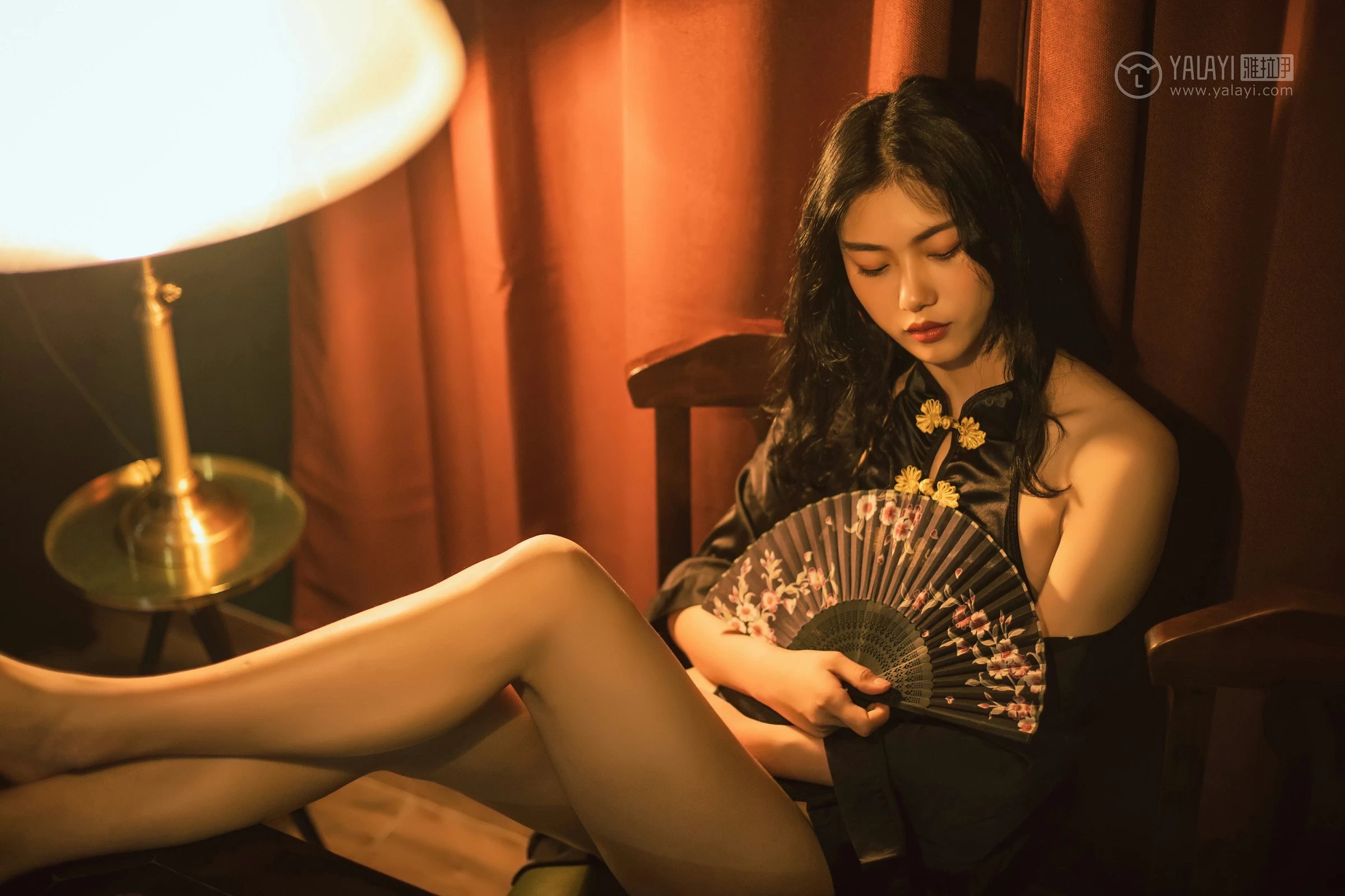 [YALAYI雅拉伊]No.309 夜来香 和风 黑色睡衣加黑色情趣旗袍性感私房写真集第2张