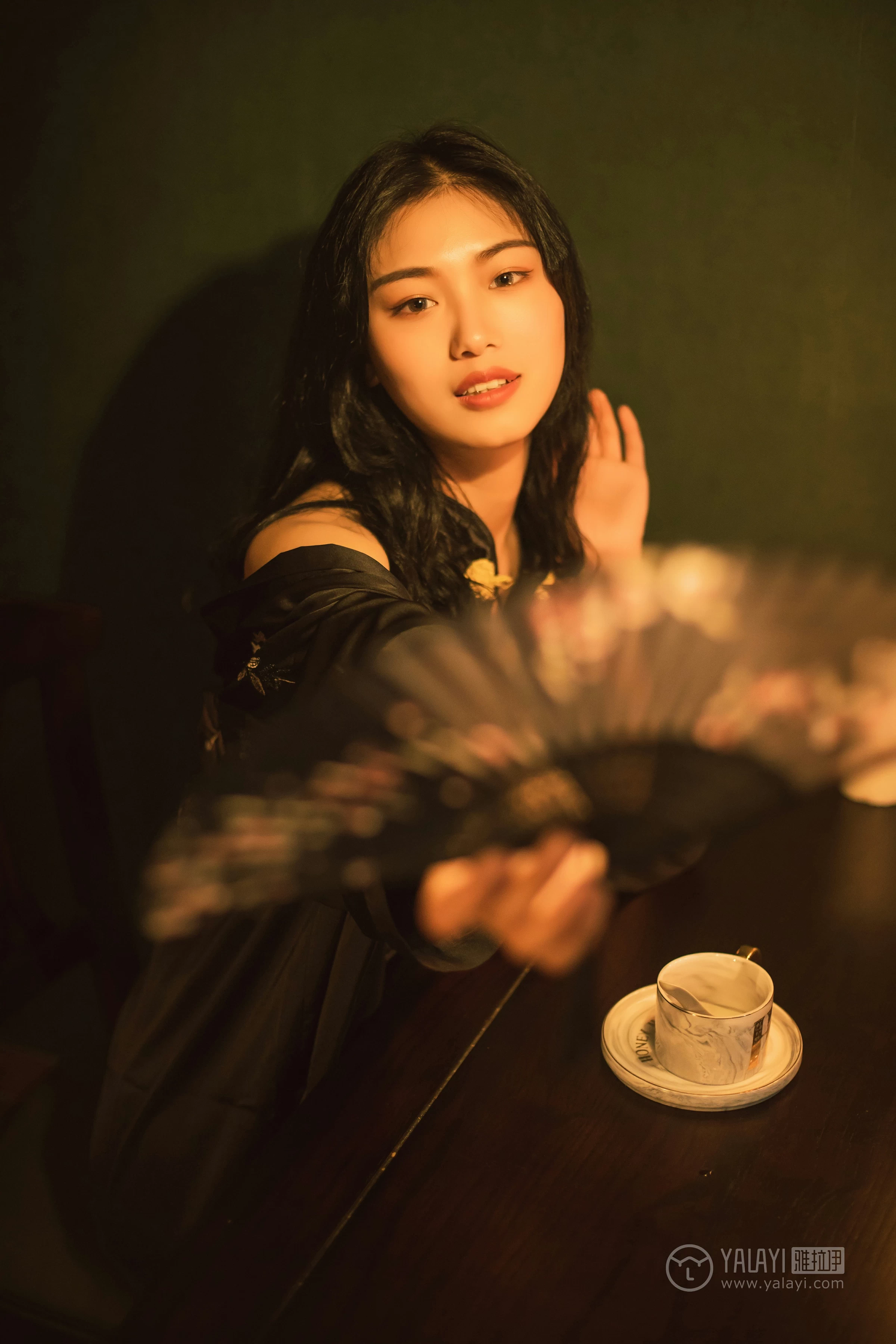 [YALAYI雅拉伊]No.309 夜来香 和风 黑色睡衣加黑色情趣旗袍性感私房写真集第14张