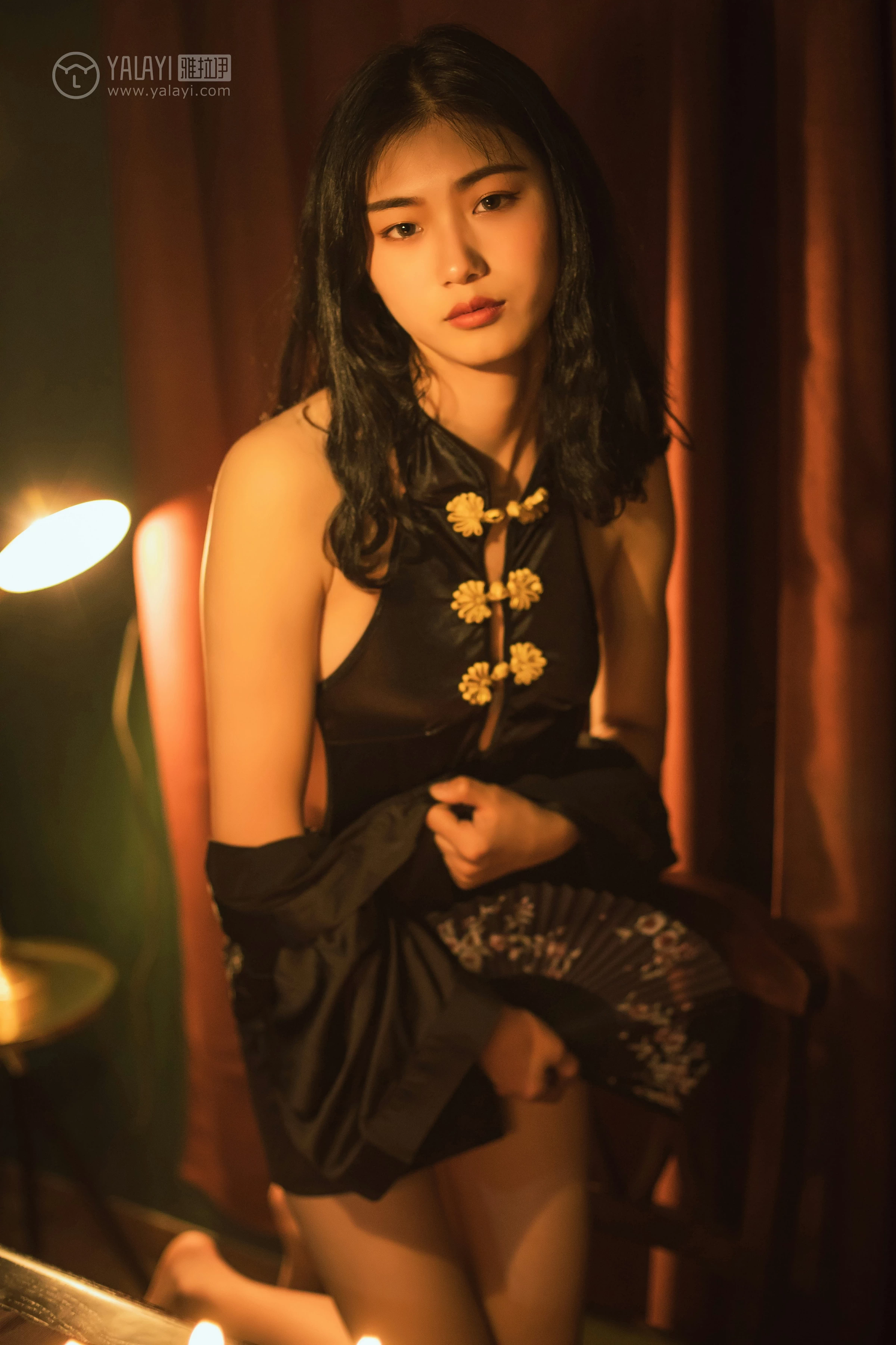 [YALAYI雅拉伊]No.309 夜来香 和风 黑色睡衣加黑色情趣旗袍性感私房写真集第16张