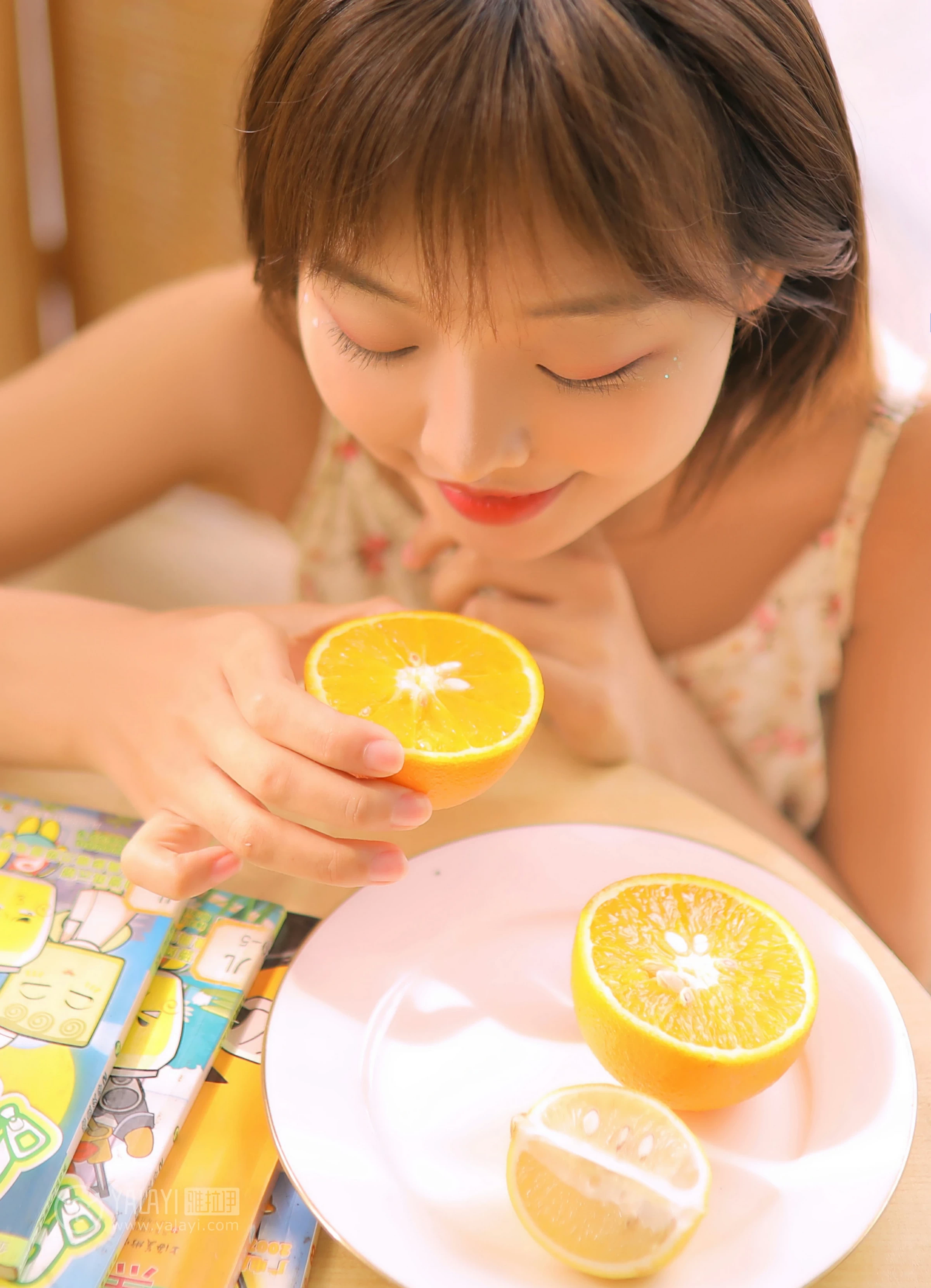 [YALAYI雅拉伊]No.313 甜 肖霄 粉色吊带小背心加白色短裙清纯可爱私房写真集第11张