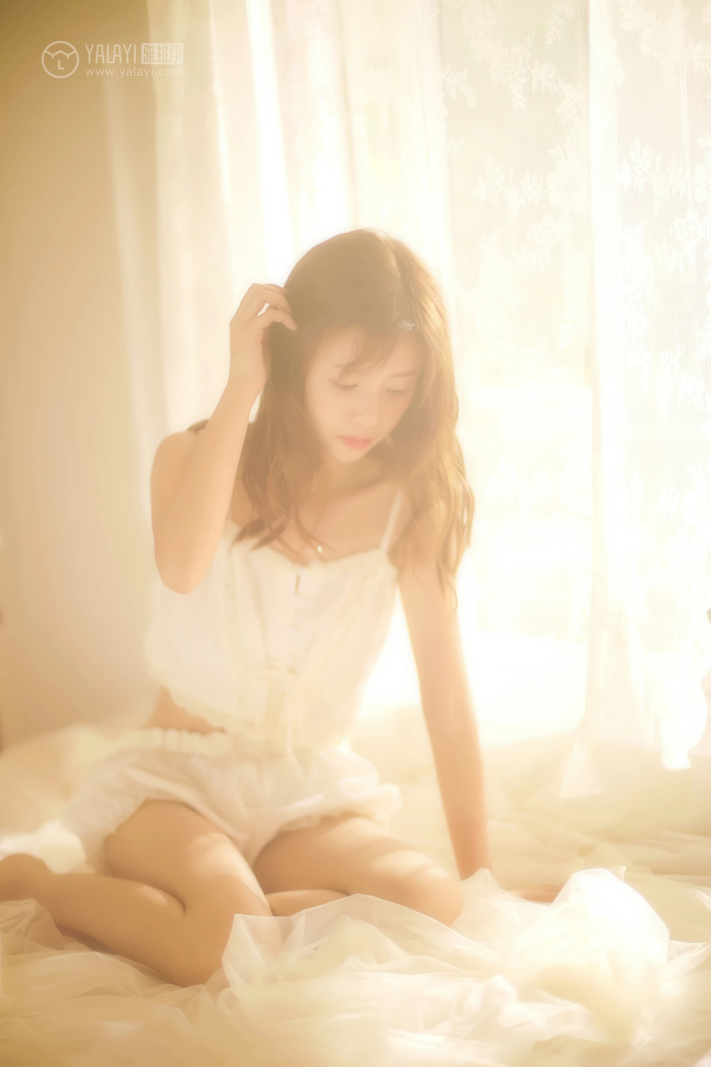[YALAYI雅拉伊]No.315 夏日蜜语 圈圈 白色透视吊带内衣加短裤清纯靓丽私房写真集第7张