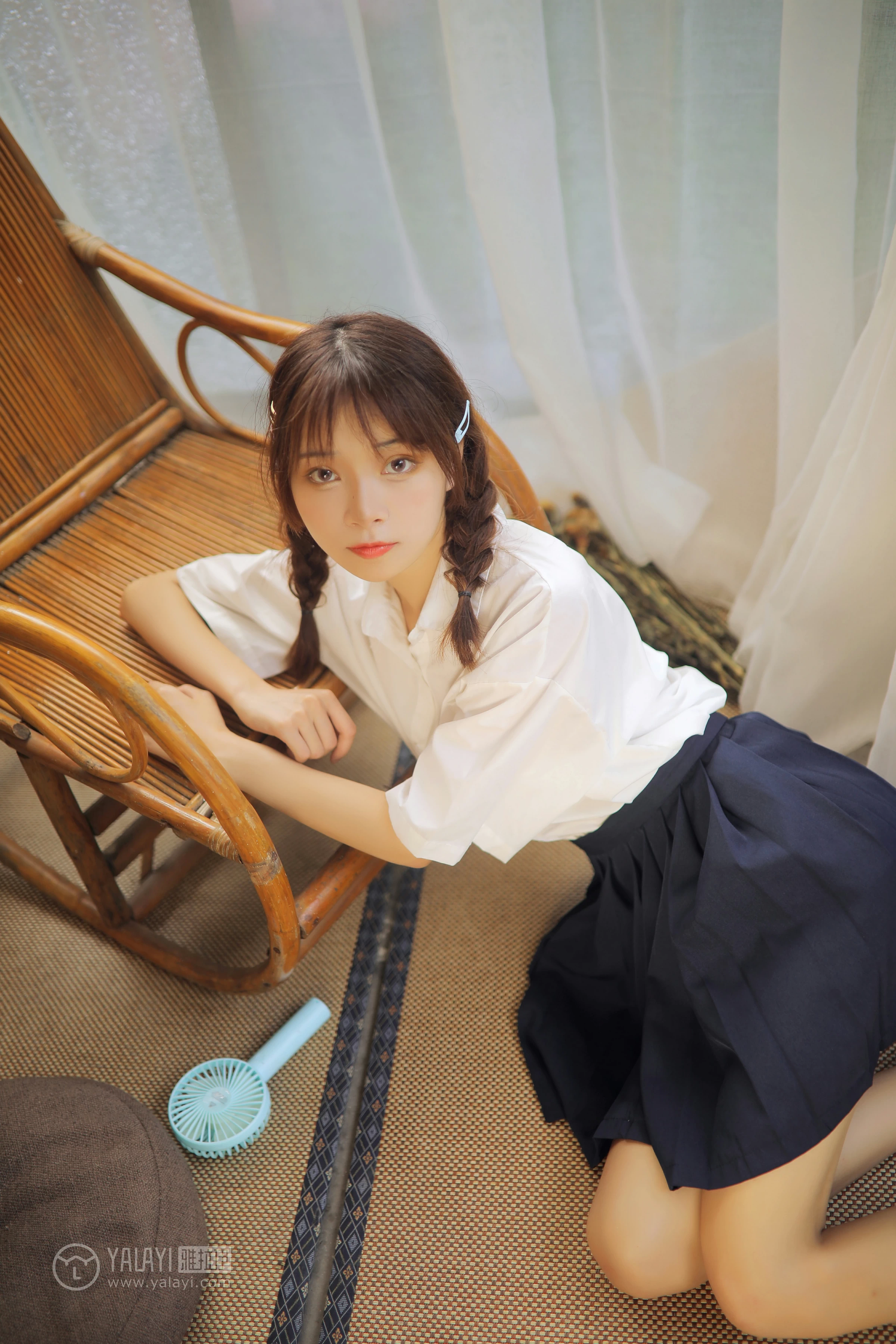[YALAYI雅拉伊]No.342 与她的夏日恋爱 暄暄 白色衬衫加黑色短裙清纯可爱私房写真集第12张