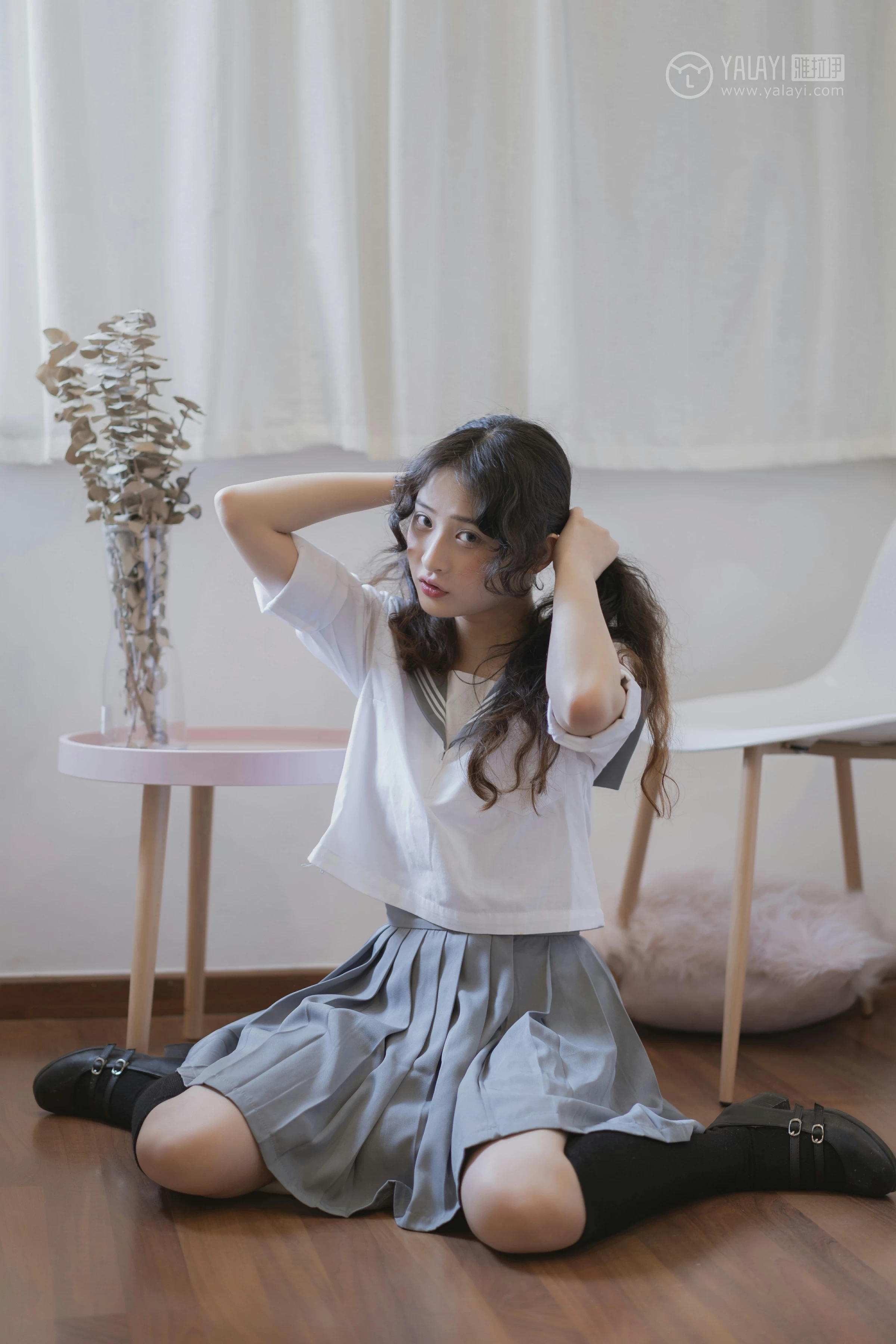 [YALAYI雅拉伊]No.349 清纯学生妹 西子 高中女生制服与短裙性感私房写真集第11张