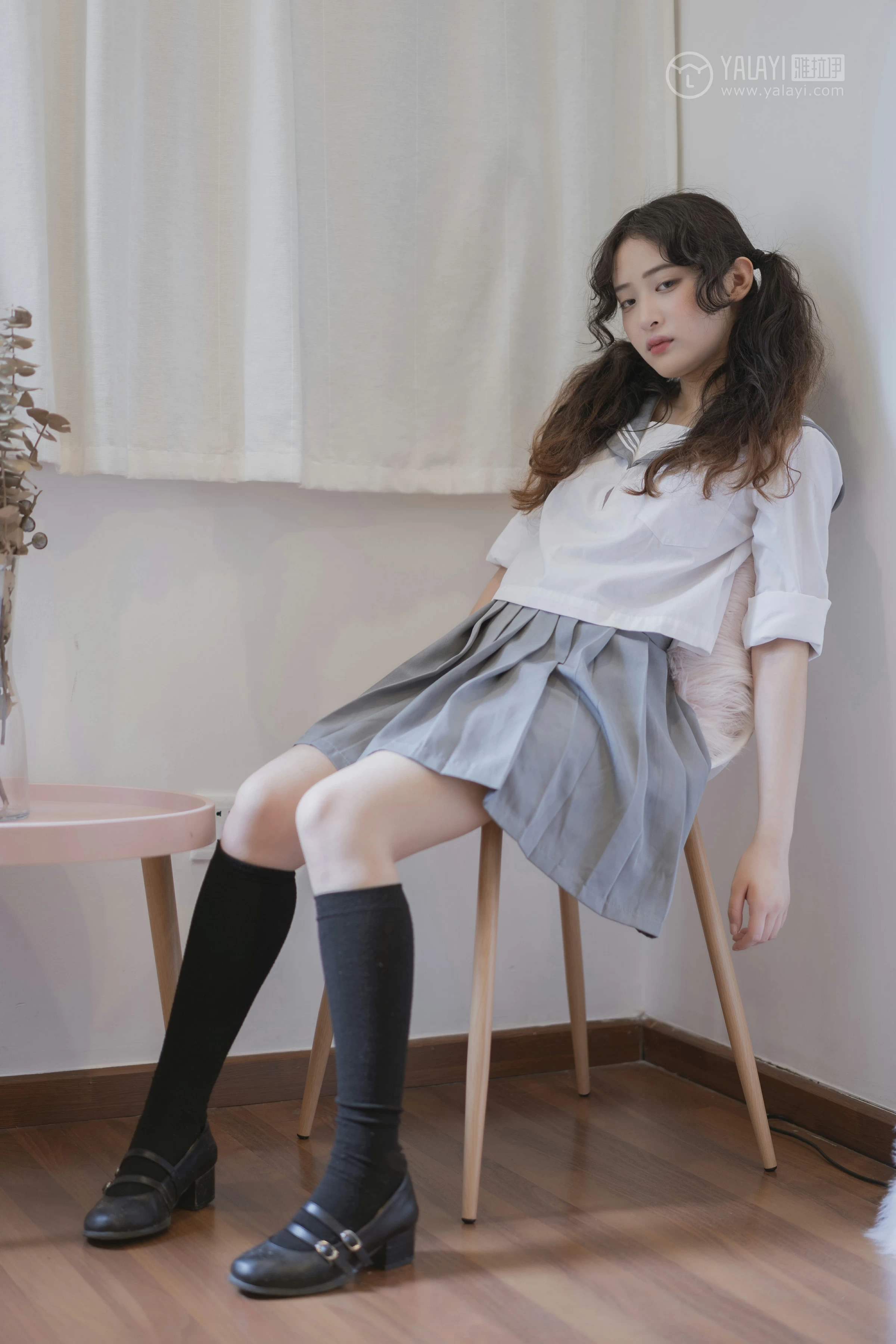 [YALAYI雅拉伊]No.349 清纯学生妹 西子 高中女生制服与短裙性感私房写真集第25张