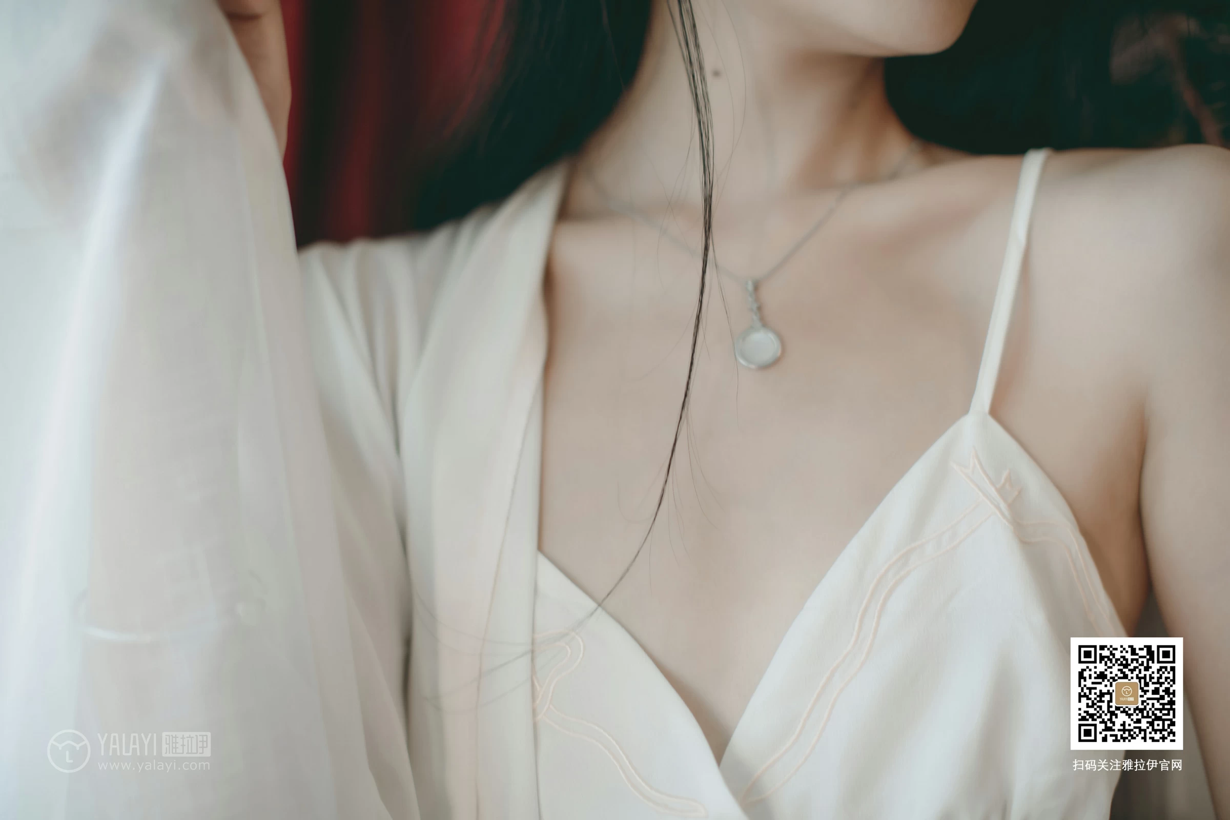 [YALAYI雅拉伊]No.361 Elegant 项兴咏 白色睡衣加白色吊带内衣性感私房写真集第10张