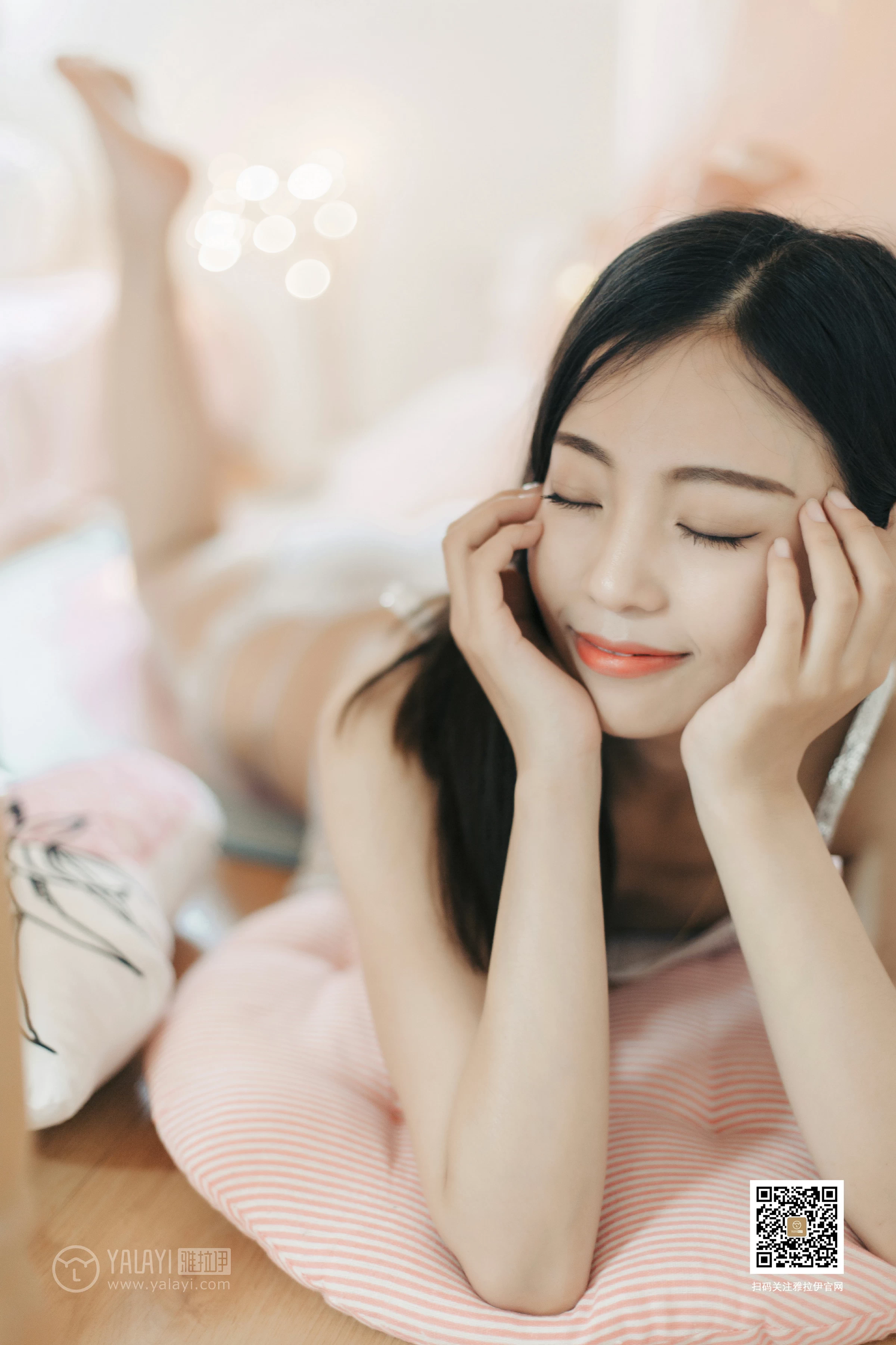 [YALAYI雅拉伊]No.374 心动的信号 高若童 银色性感小背心加白色情趣内裤私房写真集第8张