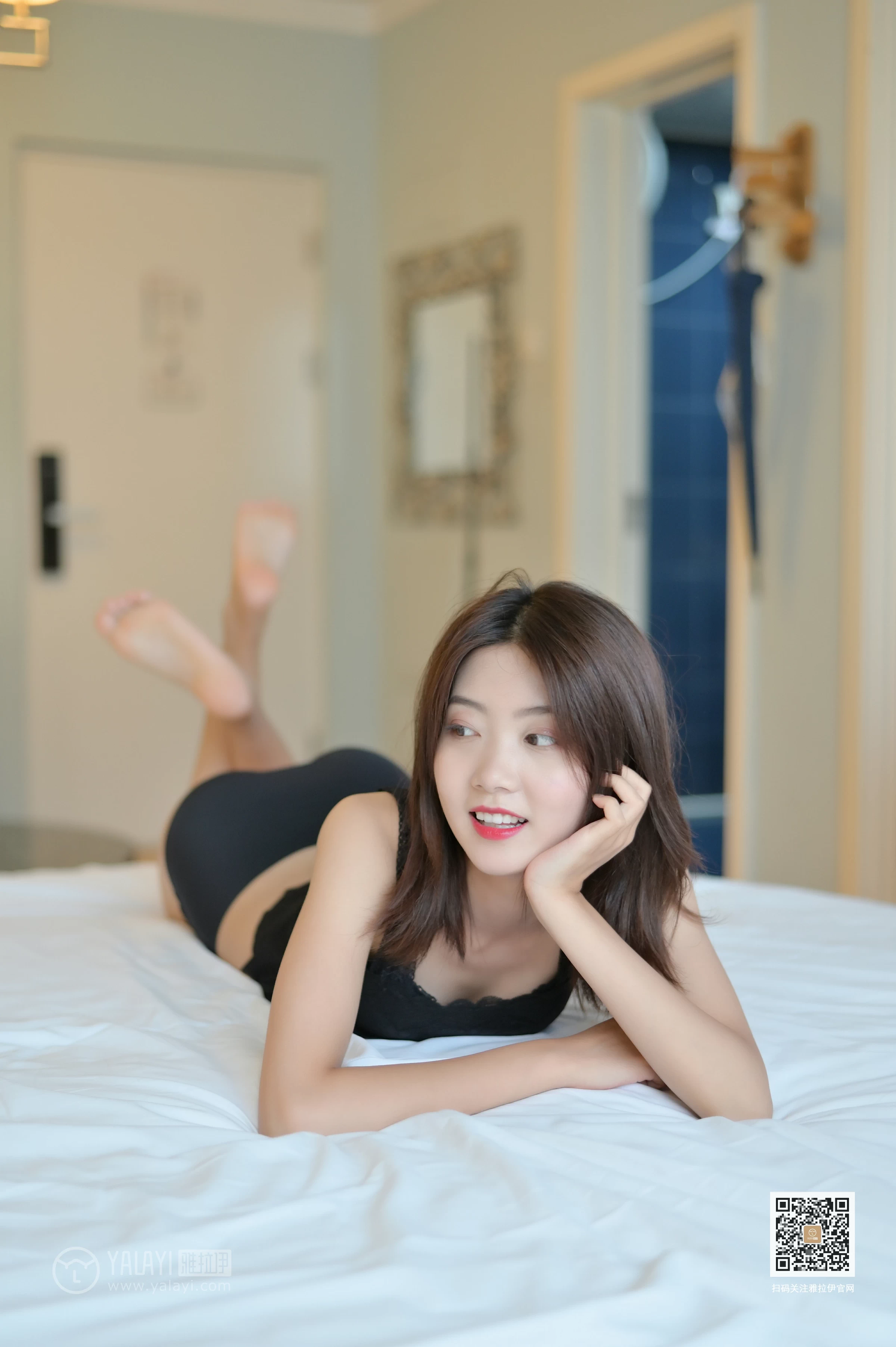 [YALAYI雅拉伊]No.392 笑颜如花 纹纹 黑色蕾丝情趣内衣性感私房写真集第17张