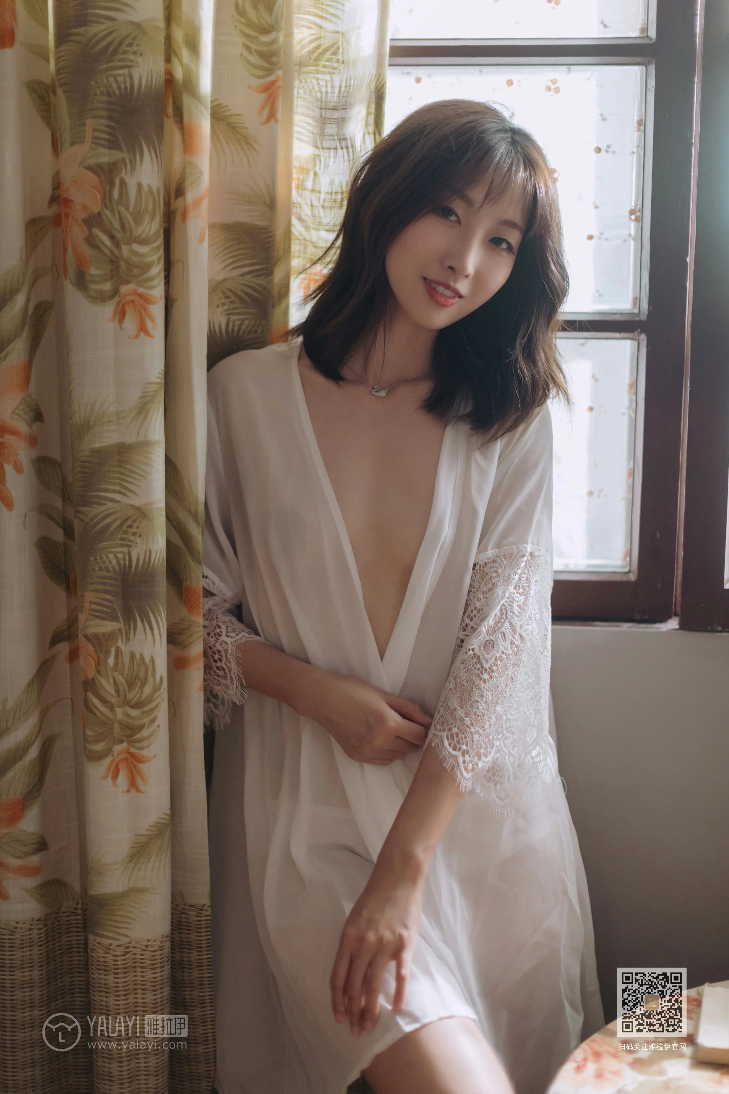 [YALAYI雅拉伊]Vol.427 寂寞心房 佳佳 白色透视蕾丝睡衣加情趣乳贴性感私房写真集第1张