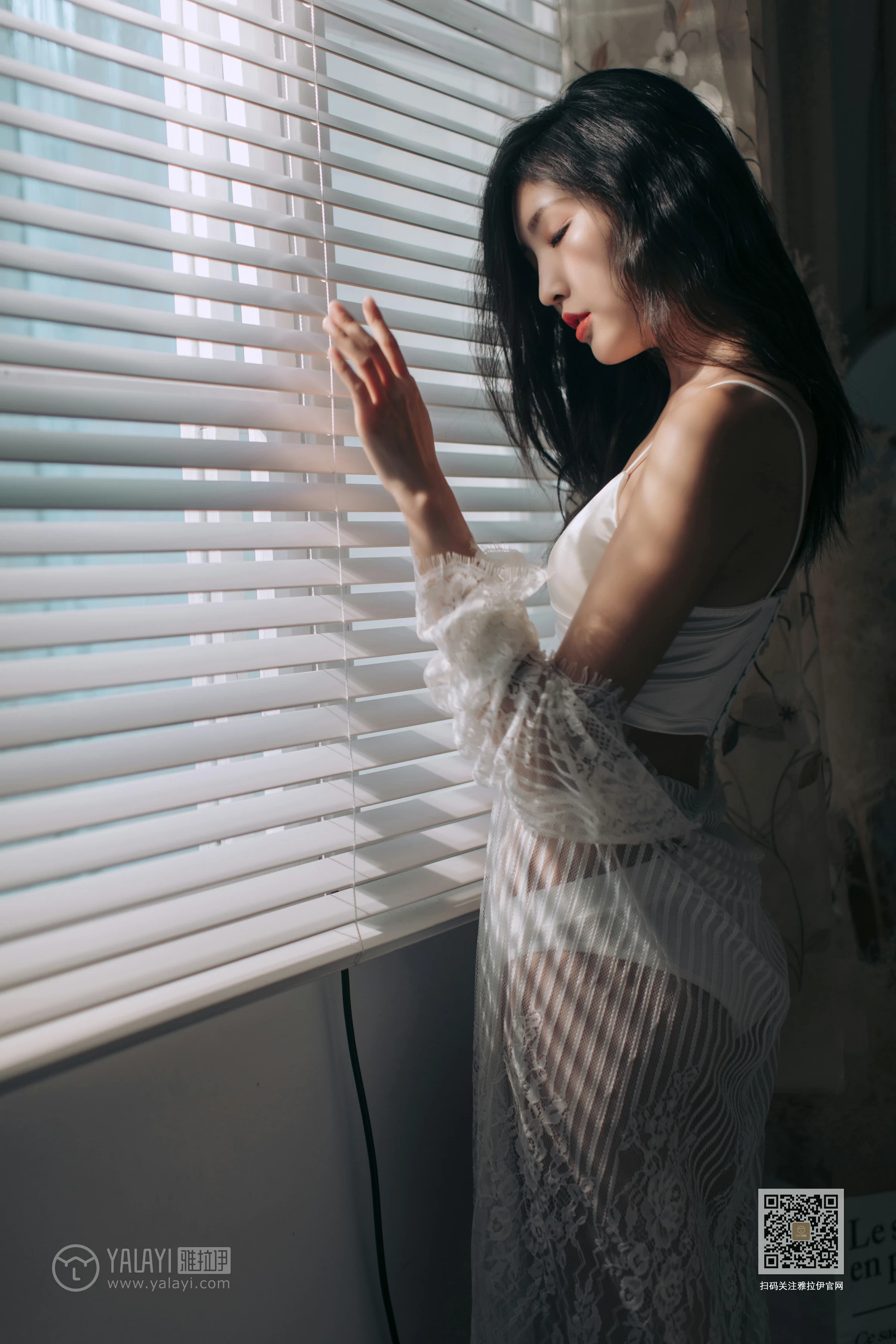 [YALAYI雅拉伊]Vol.423 好想告诉你 仓儿 白色透视镂空睡衣加白色内衣性感私房写真集第19张