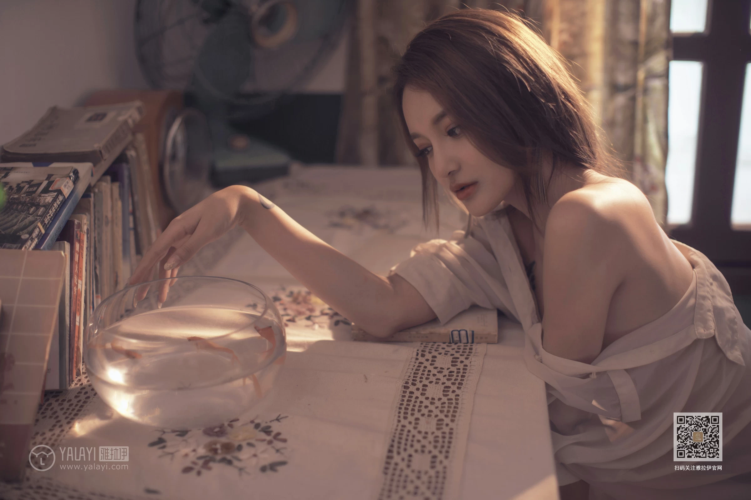 [YALAYI雅拉伊]Vol.430 意乱情迷 慧儿 白色透视衬衫居家性感私房写真集第14张