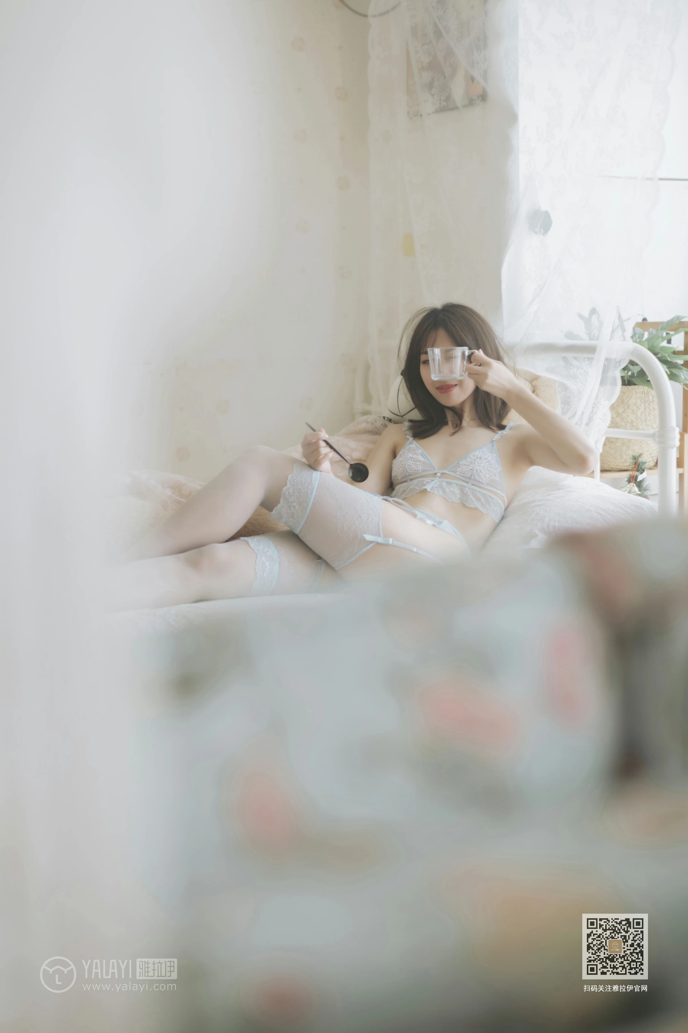 [YALAYI雅拉伊]Vol.436 维纳斯的秘密 佳佳 淡蓝色透视情趣内衣性感私房写真集第19张
