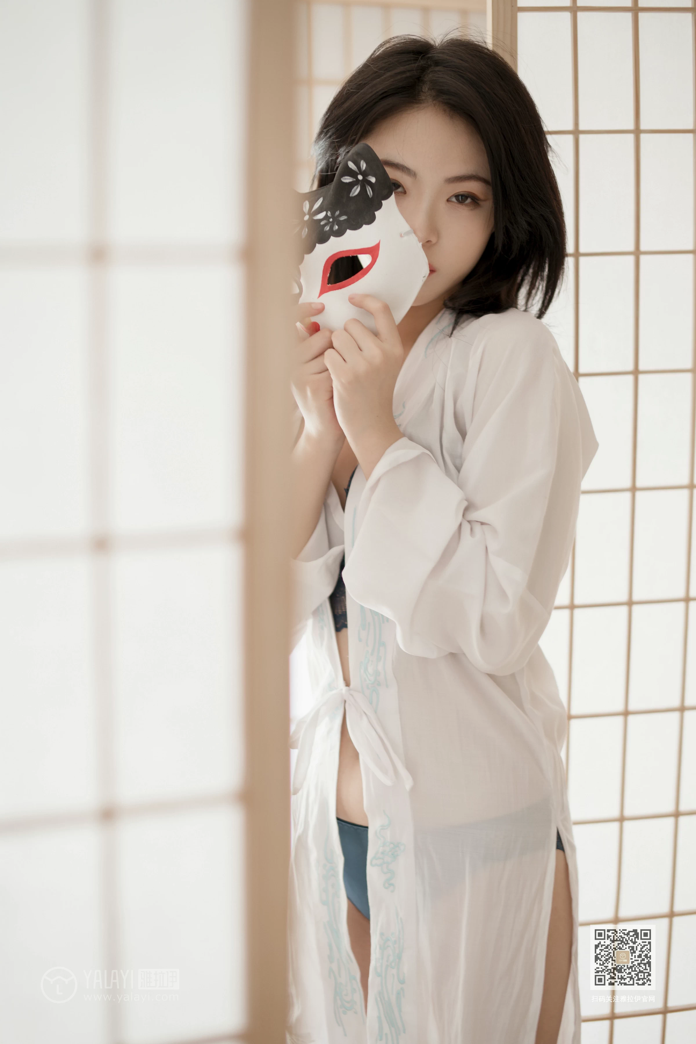 [YALAYI雅拉伊]Vol.492 和风猫女 含嫣 白色透视睡衣加蓝色蕾丝内衣性感私房写真集第8张