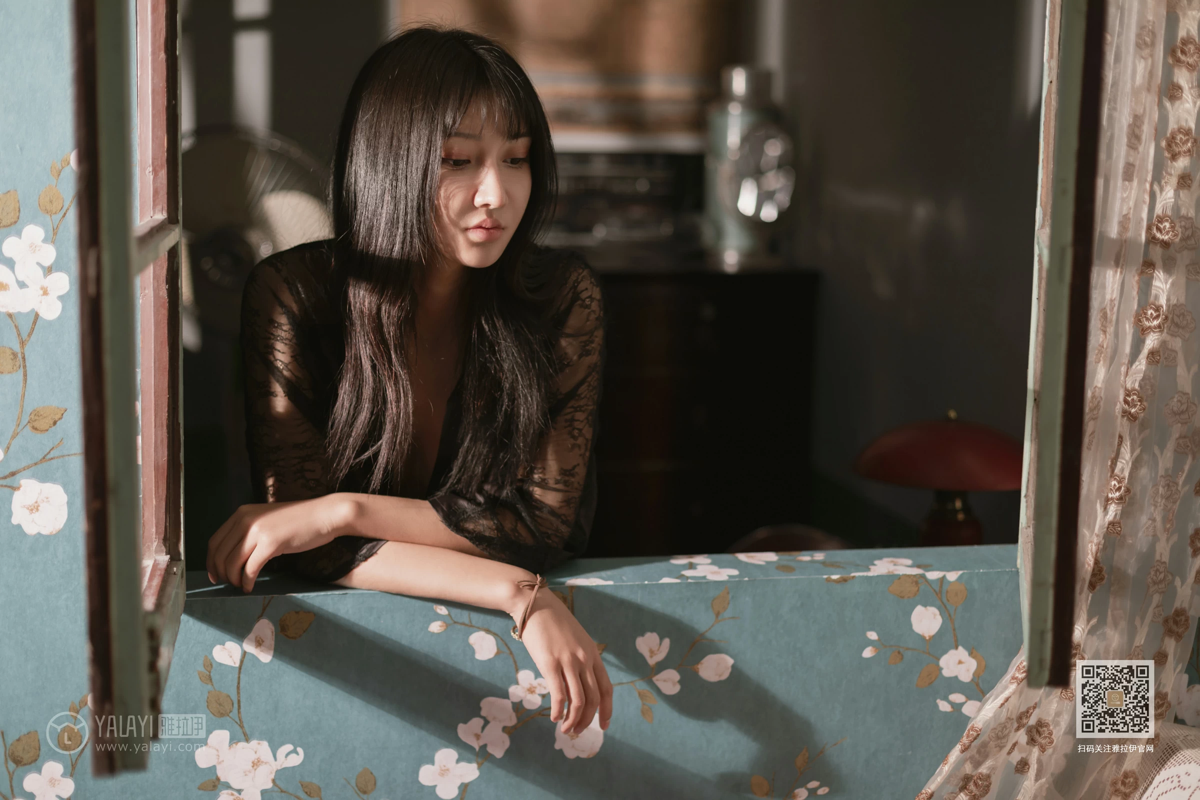 [YALAYI雅拉伊]Vol.494 帘卷美人绰态 韩熙 黑色透视睡衣性感私房写真集第14张