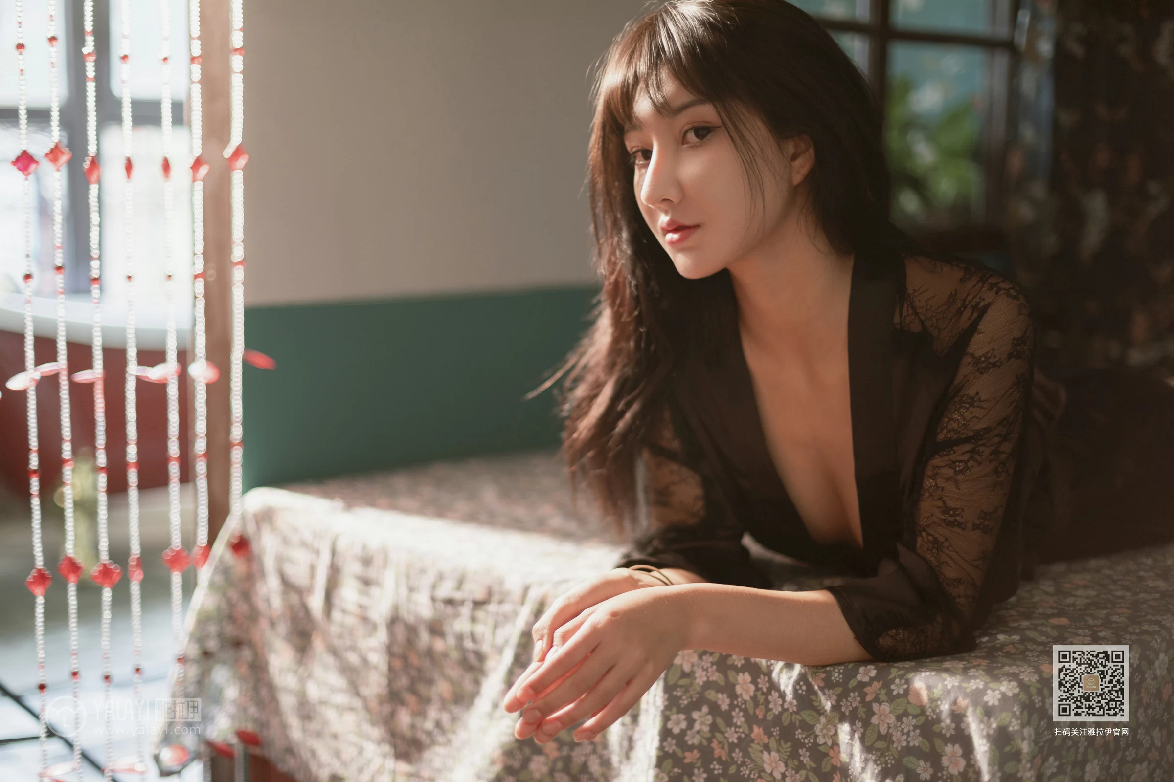 [YALAYI雅拉伊]Vol.494 帘卷美人绰态 韩熙 黑色透视睡衣性感私房写真集第5张