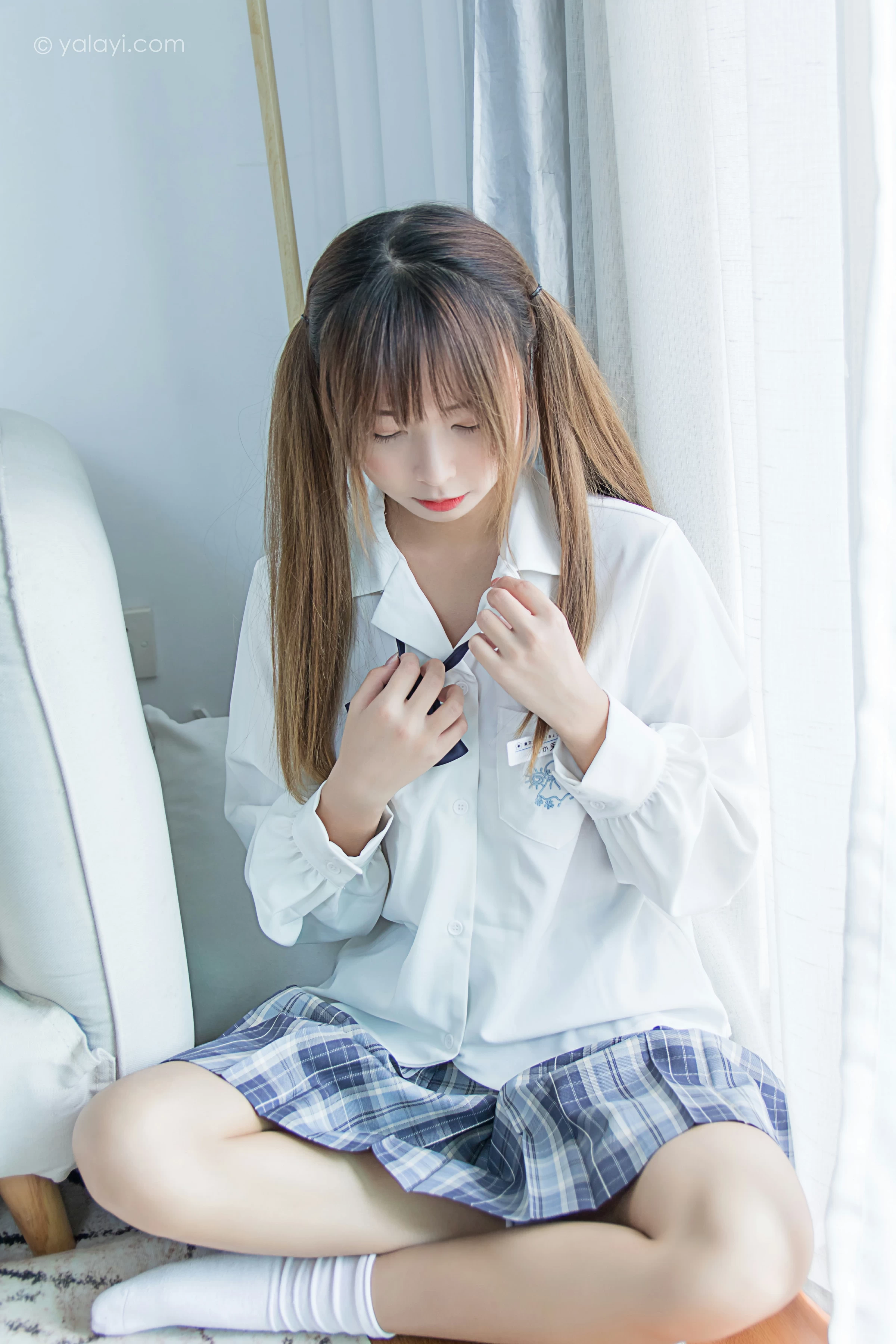 [YALAYI雅拉伊]NO.667 《有我超甜》 阿禾 白色JK制服加格子短裙私房写真集第11张