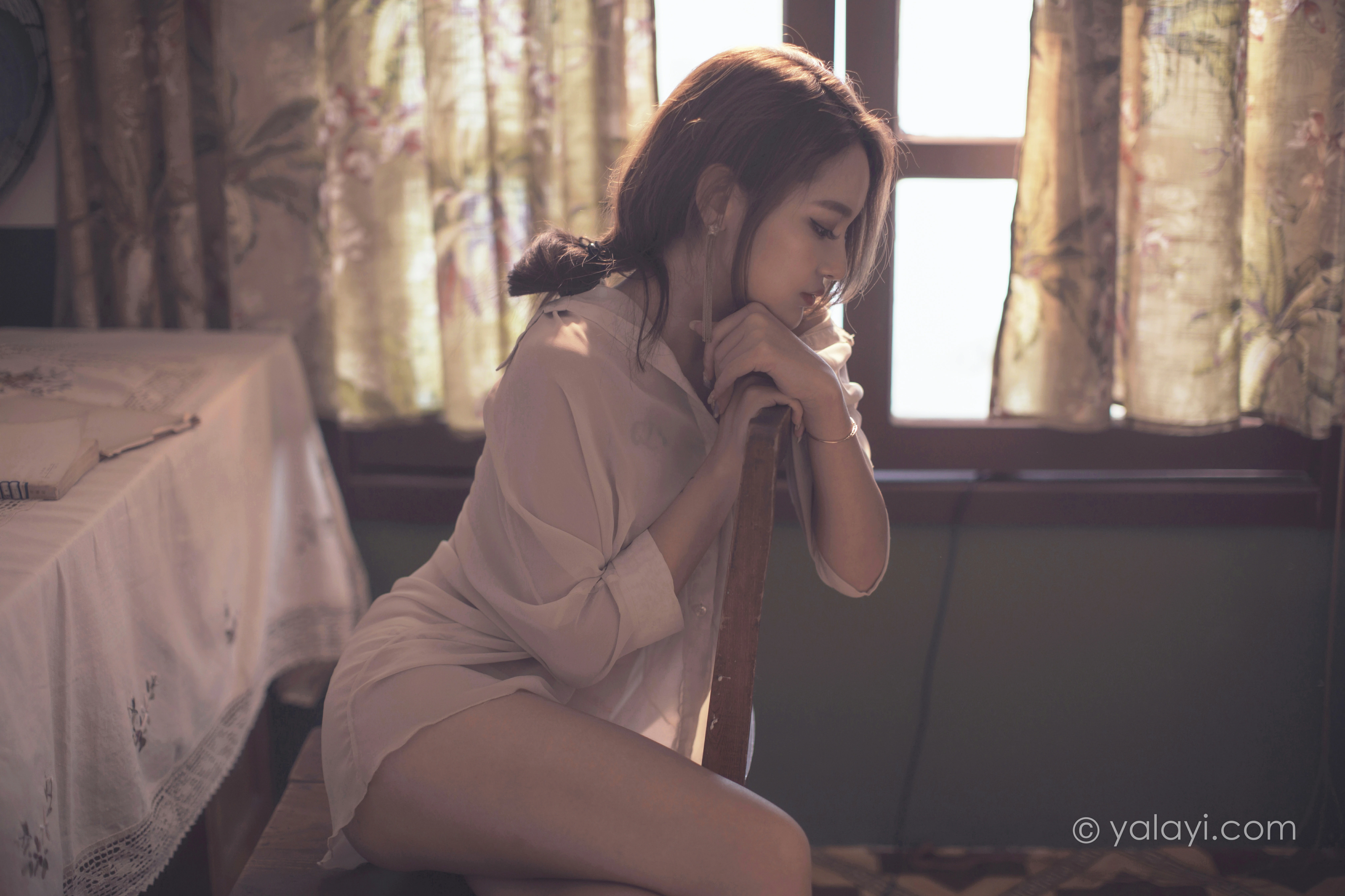 [YALAYI雅拉伊]NO.803 若有思 梓杨 白色透视衬衫居家性感私房写真集第7张