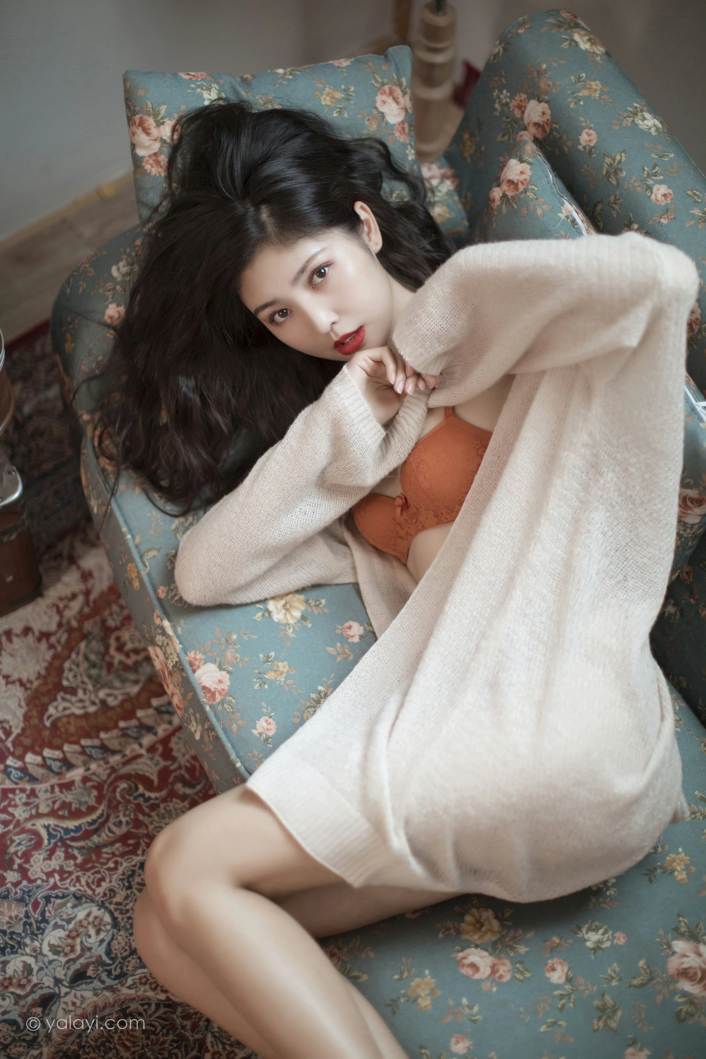 [YALAYI雅拉伊]NO.670 《心动》 苍儿 白色睡袍加橙色内衣性感私房写真集第14张