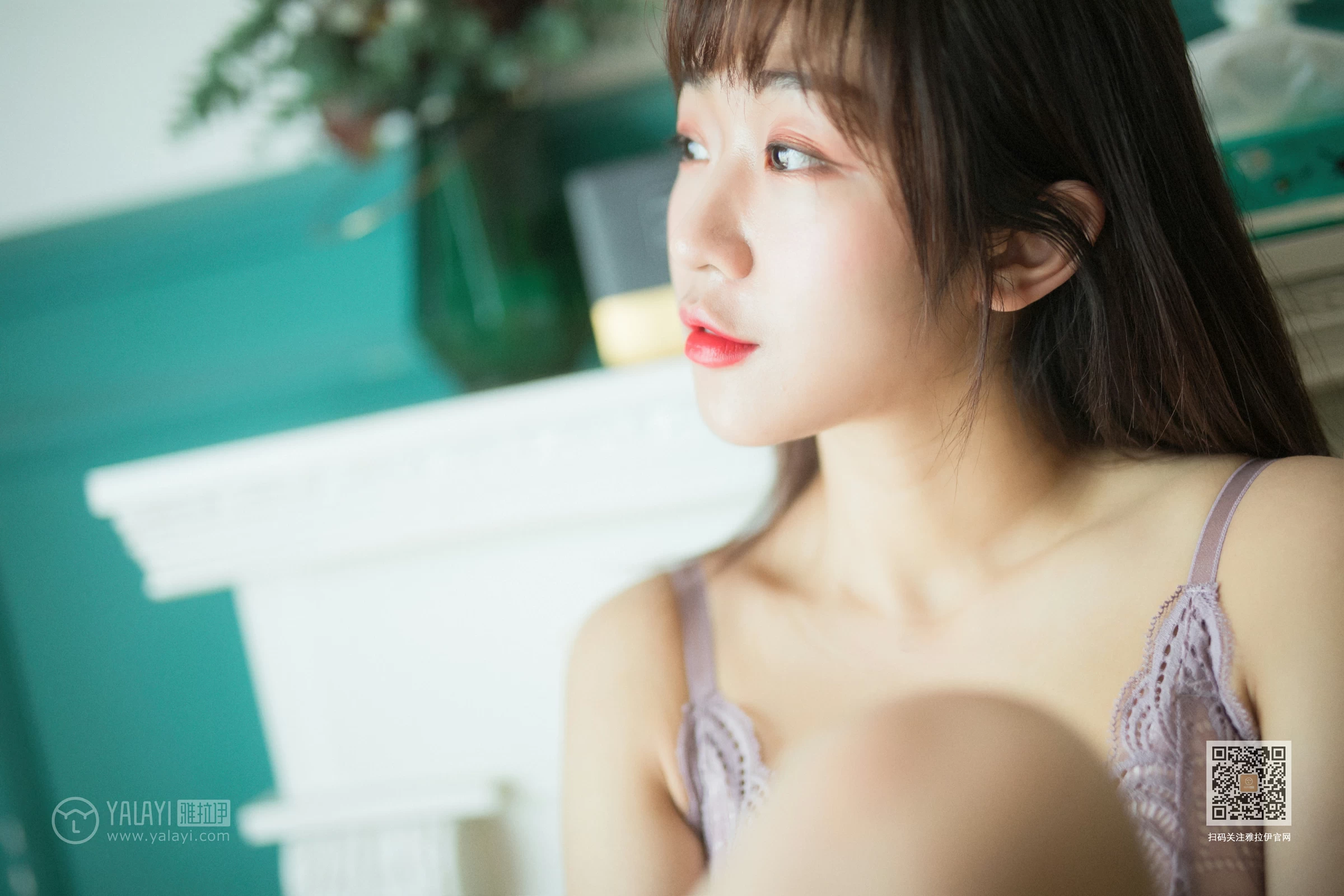 [YALAYI雅拉伊]NO.655 《给我一个吻》 小颖 灰色蕾丝内衣居家性感私房写真集第2张