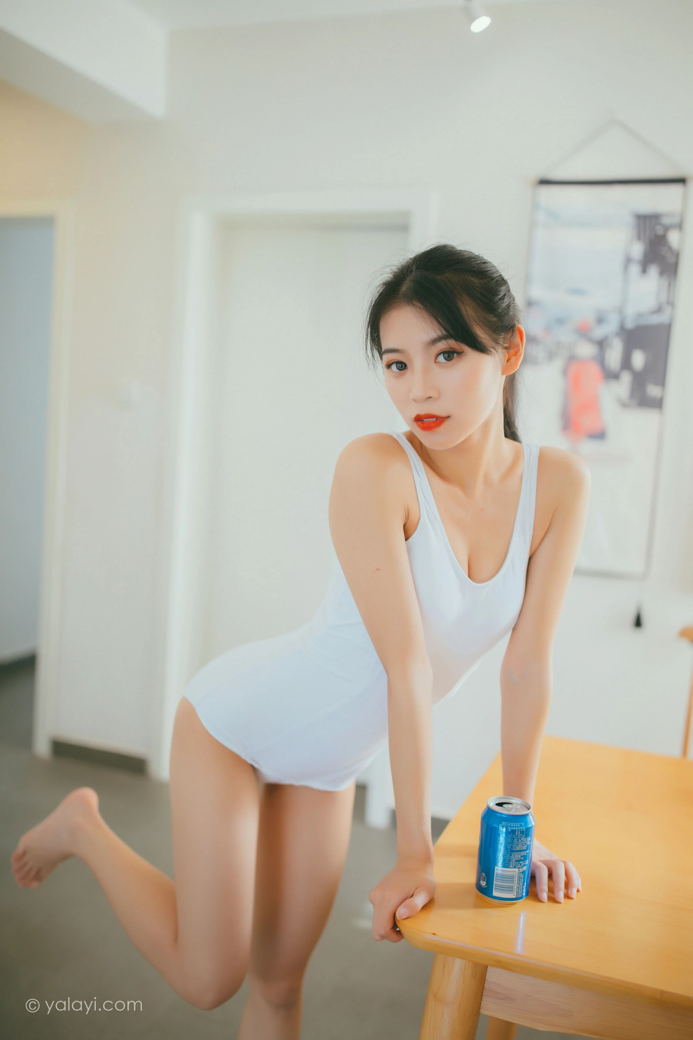 [YALAYI雅拉伊]NO.660 《消暑少女》 丽雅 白色连体体操服性感私房写真集第10张