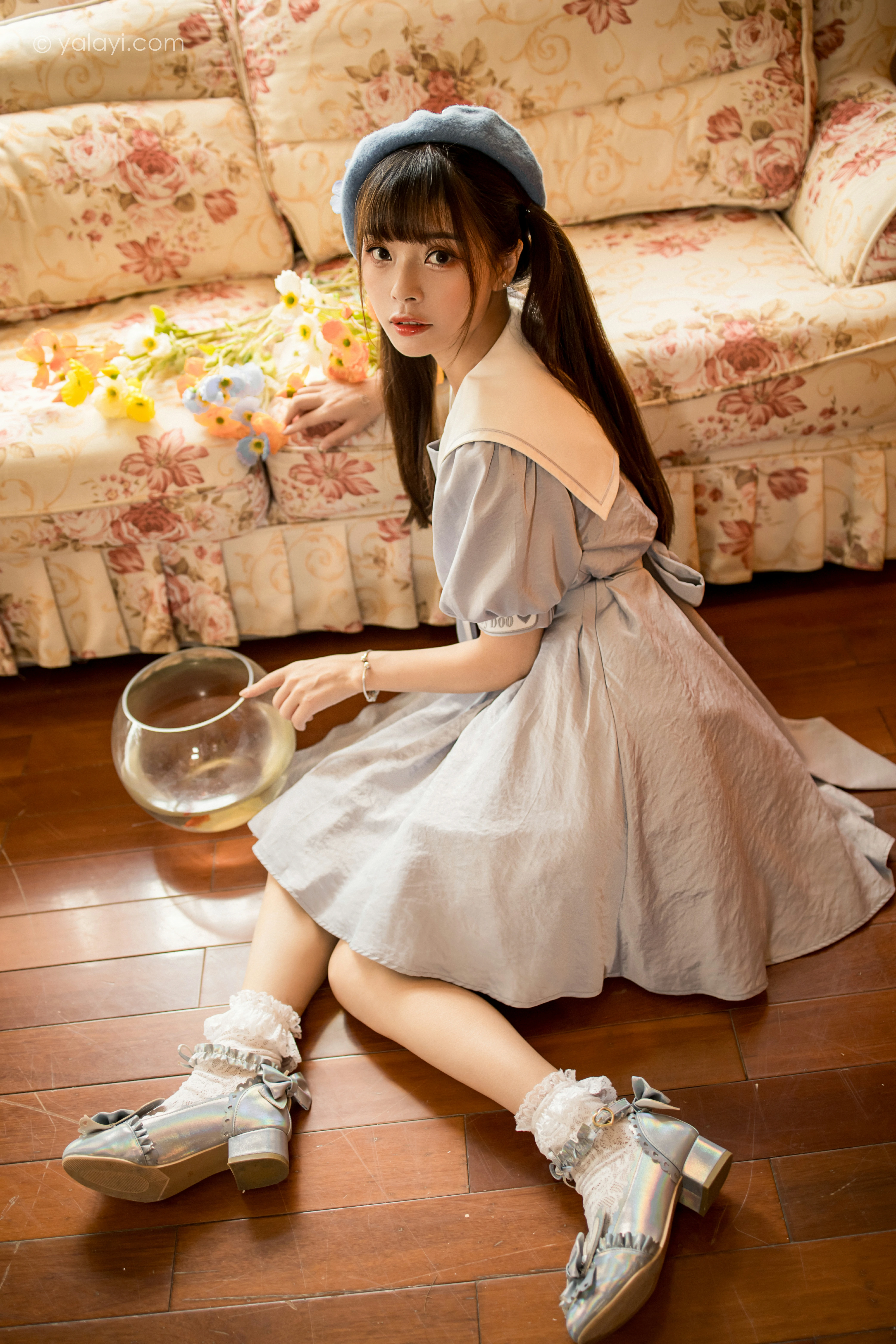 [YALAYI雅拉伊]NO.859 JK水手制服 程小蝶 灰色连身制服居家清纯写真集第7张