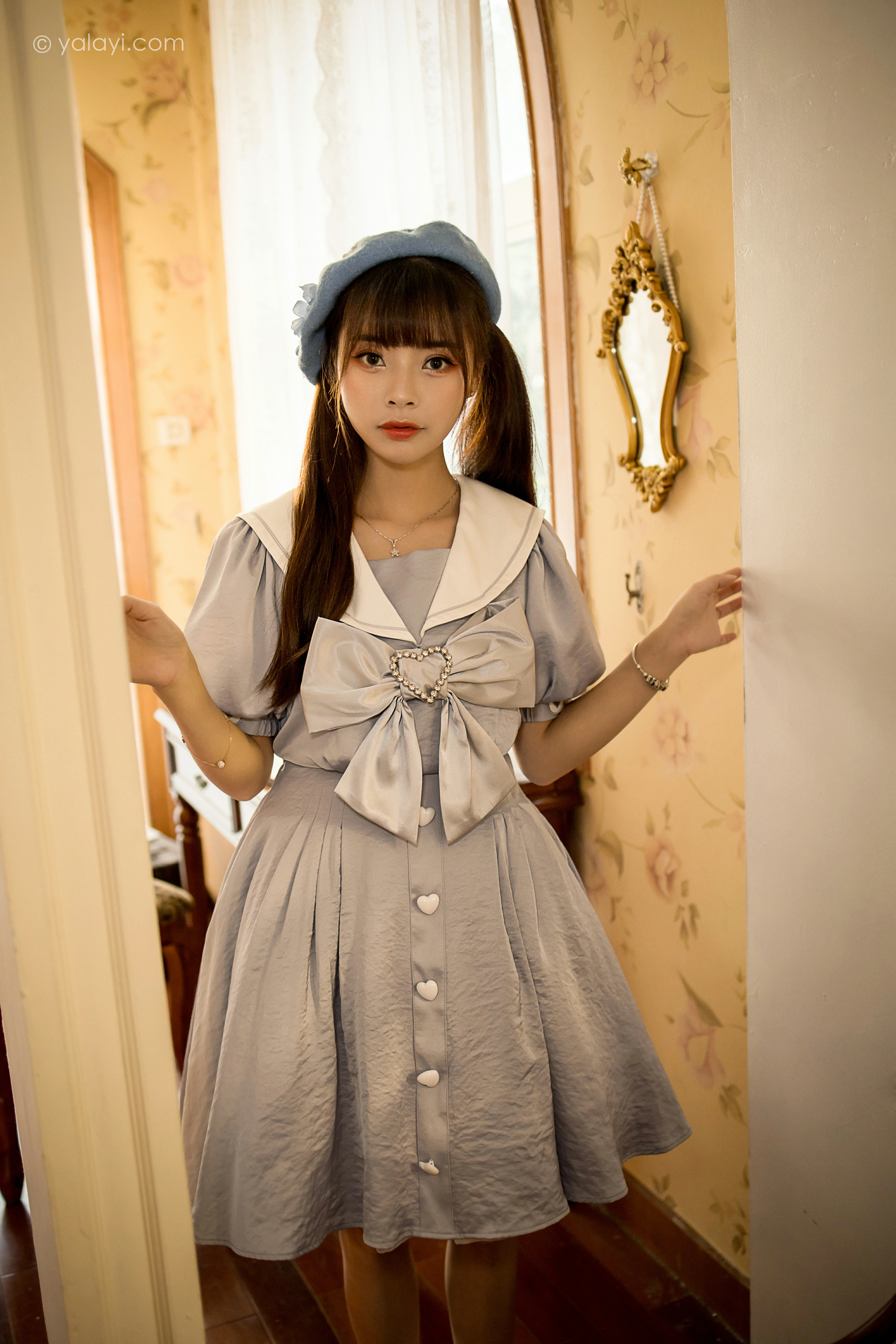 [YALAYI雅拉伊]NO.859 JK水手制服 程小蝶 灰色连身制服居家清纯写真集第10张