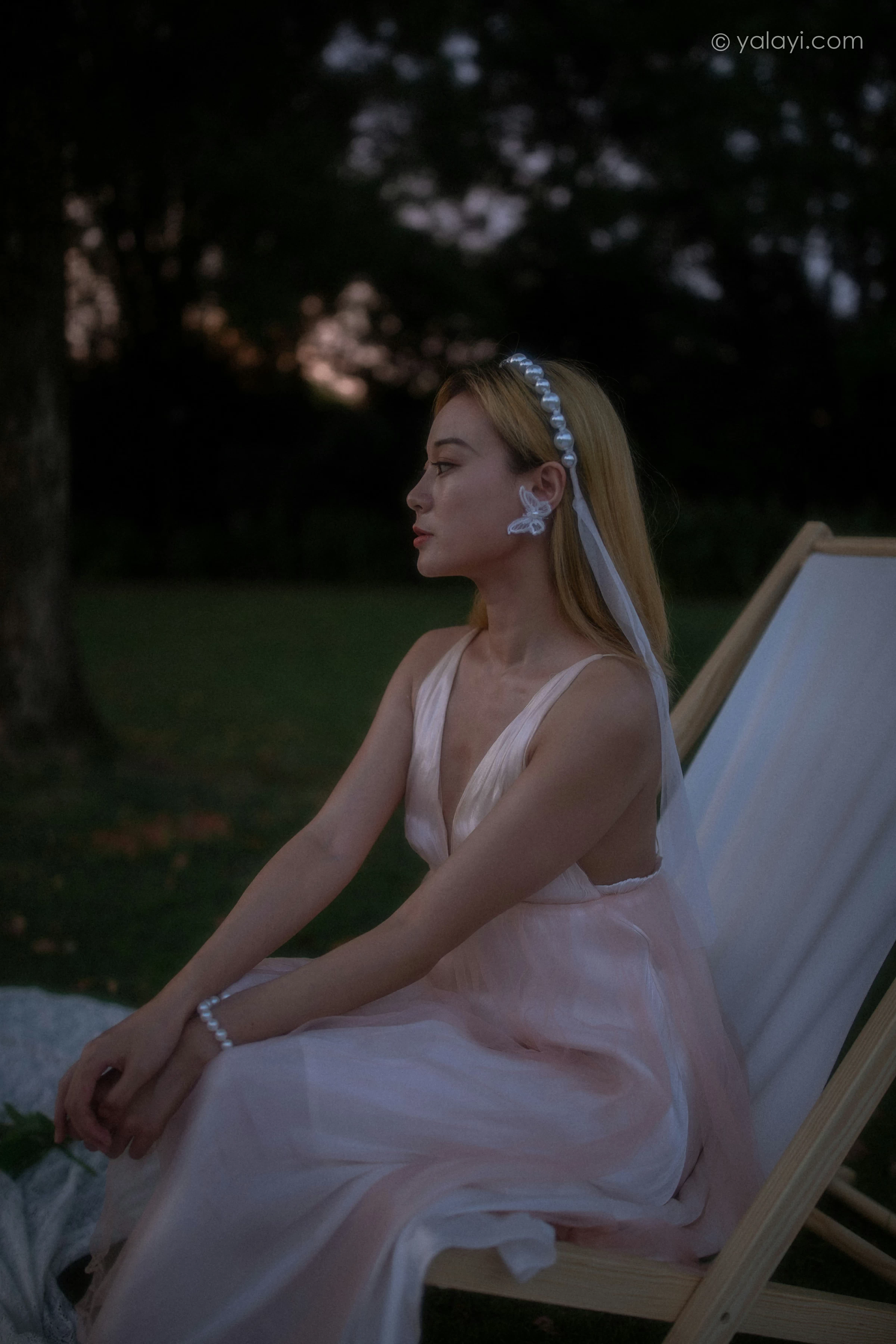 [YALAYI雅拉伊]NO.695 《救赎》 米粒米粒 粉色吊带连衣裙写真第2张
