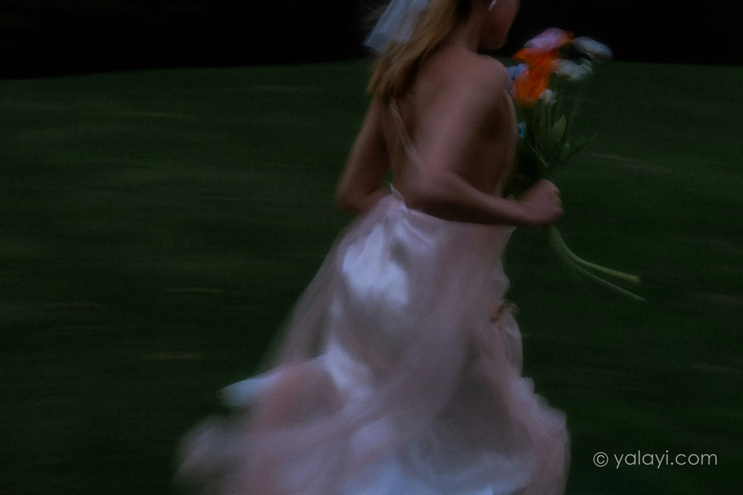 [YALAYI雅拉伊]NO.695 《救赎》 米粒米粒 粉色吊带连衣裙写真第17张