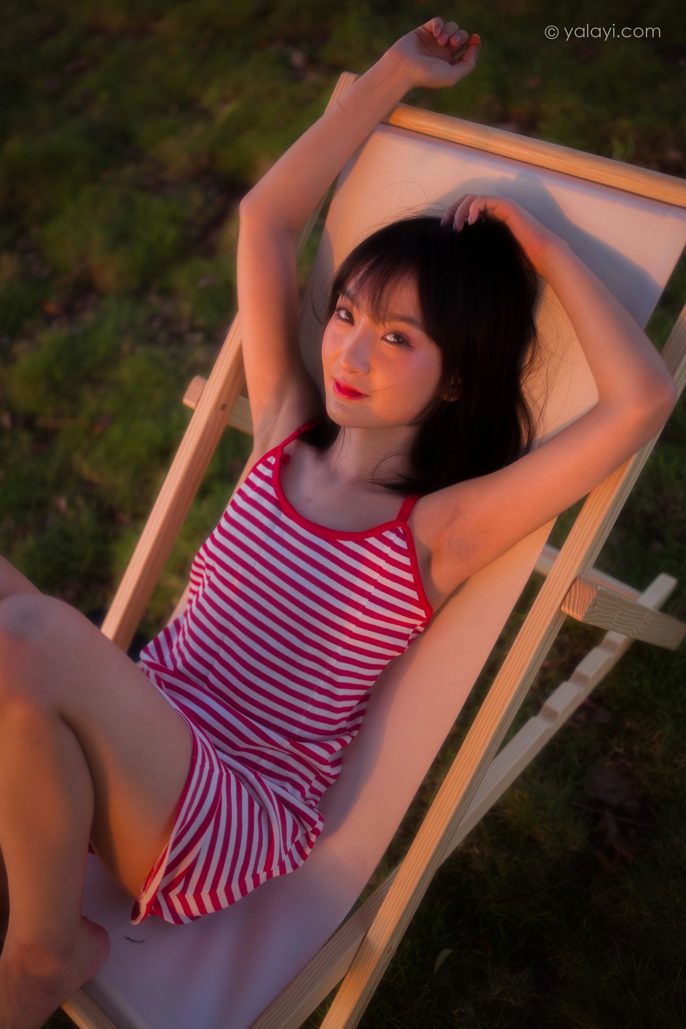 [YALAYI雅拉伊]NO.690 《红了》 落落 红色吊带连衣裙写真第8张