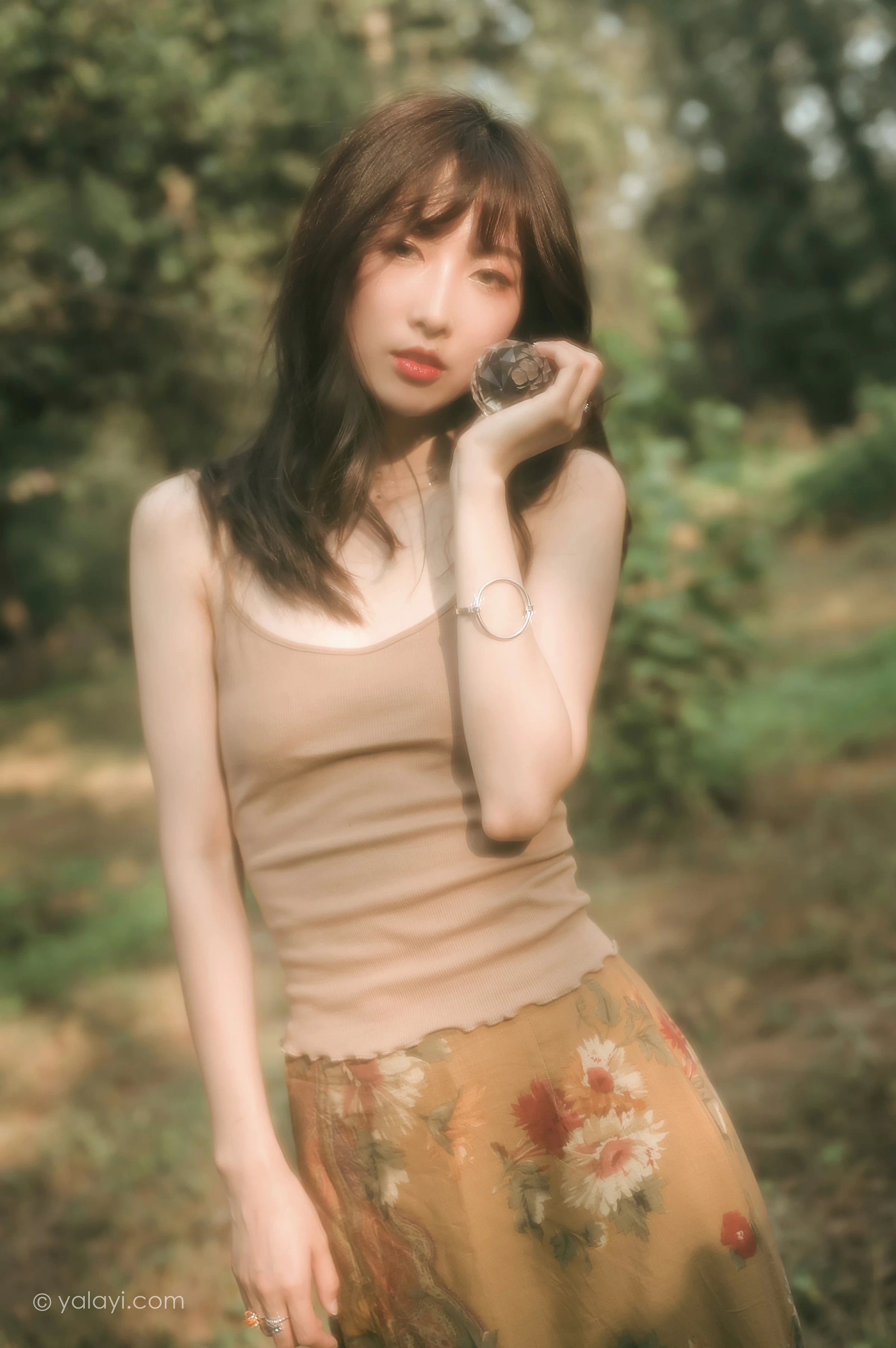 [YALAYI雅拉伊]NO.691 《梦境》 佳佳 橙色性感小背心加短裙私房写真第7张