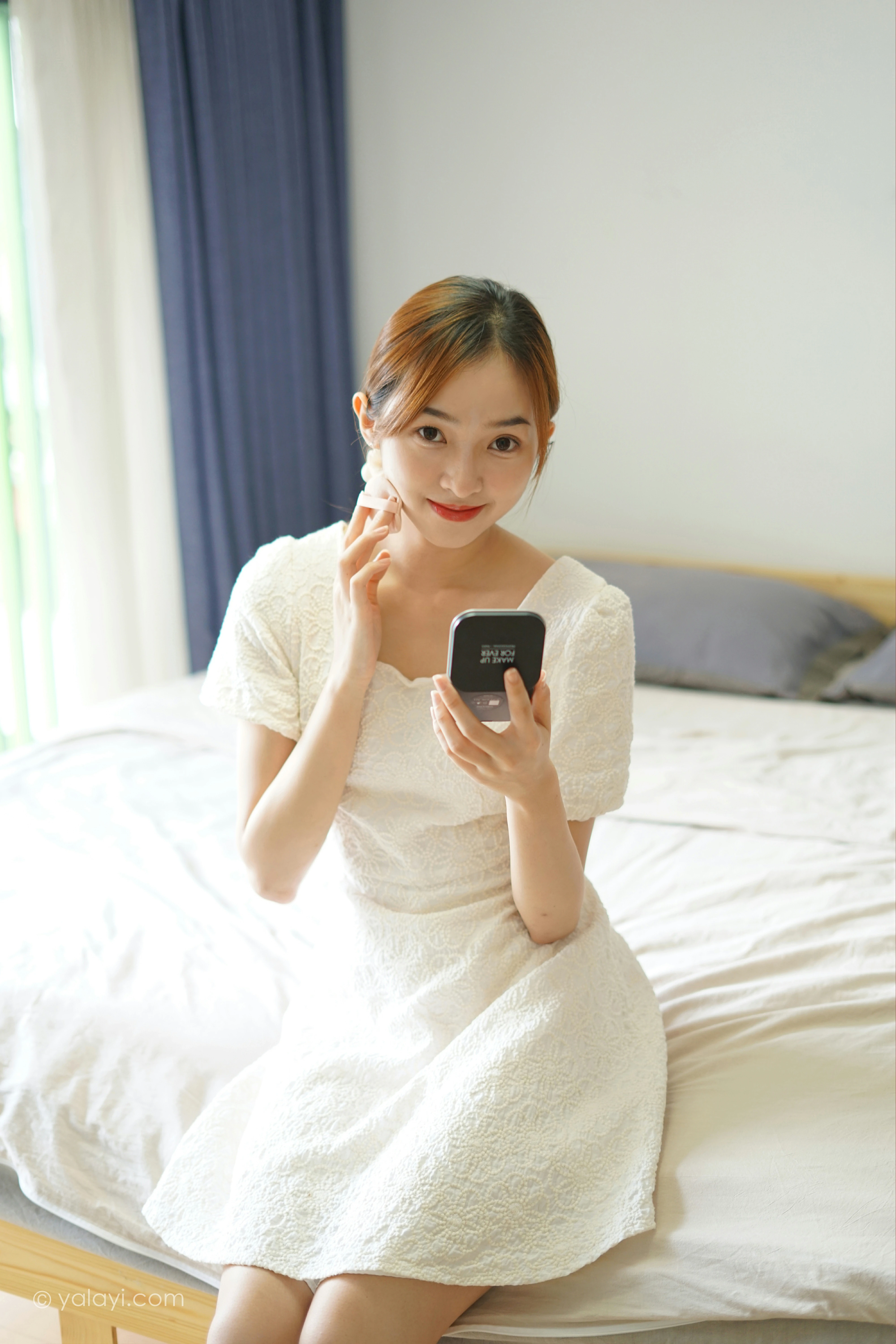 [YALAYI雅拉伊]NO.854 清晨阳光 楚媛 白色蕾丝连衣裙居家性感写真集第13张