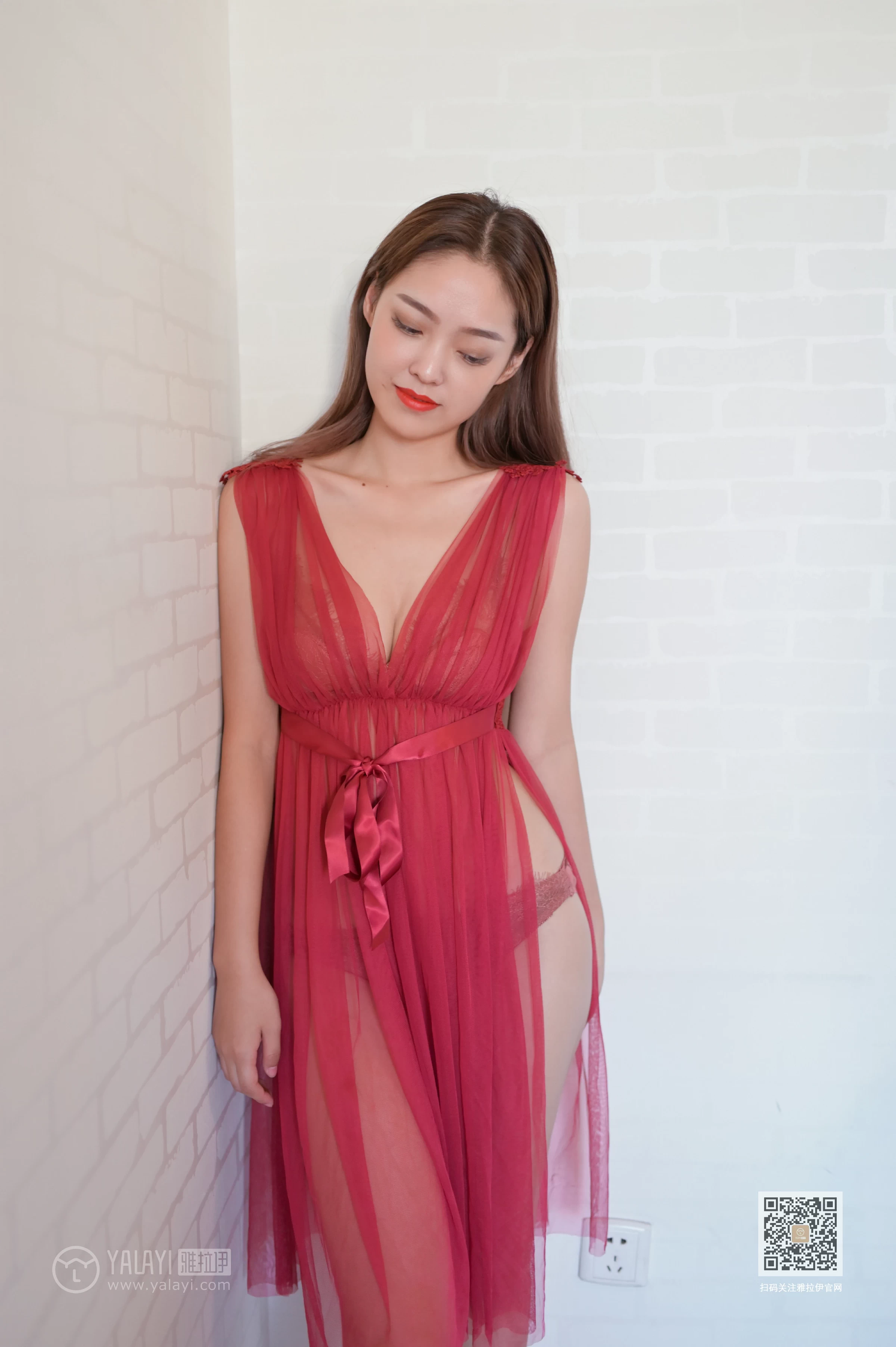[YALAYI雅拉伊]Vol.446 红拂女 出尘 白色透视情趣连衣裙居家性感私房写真集第9张