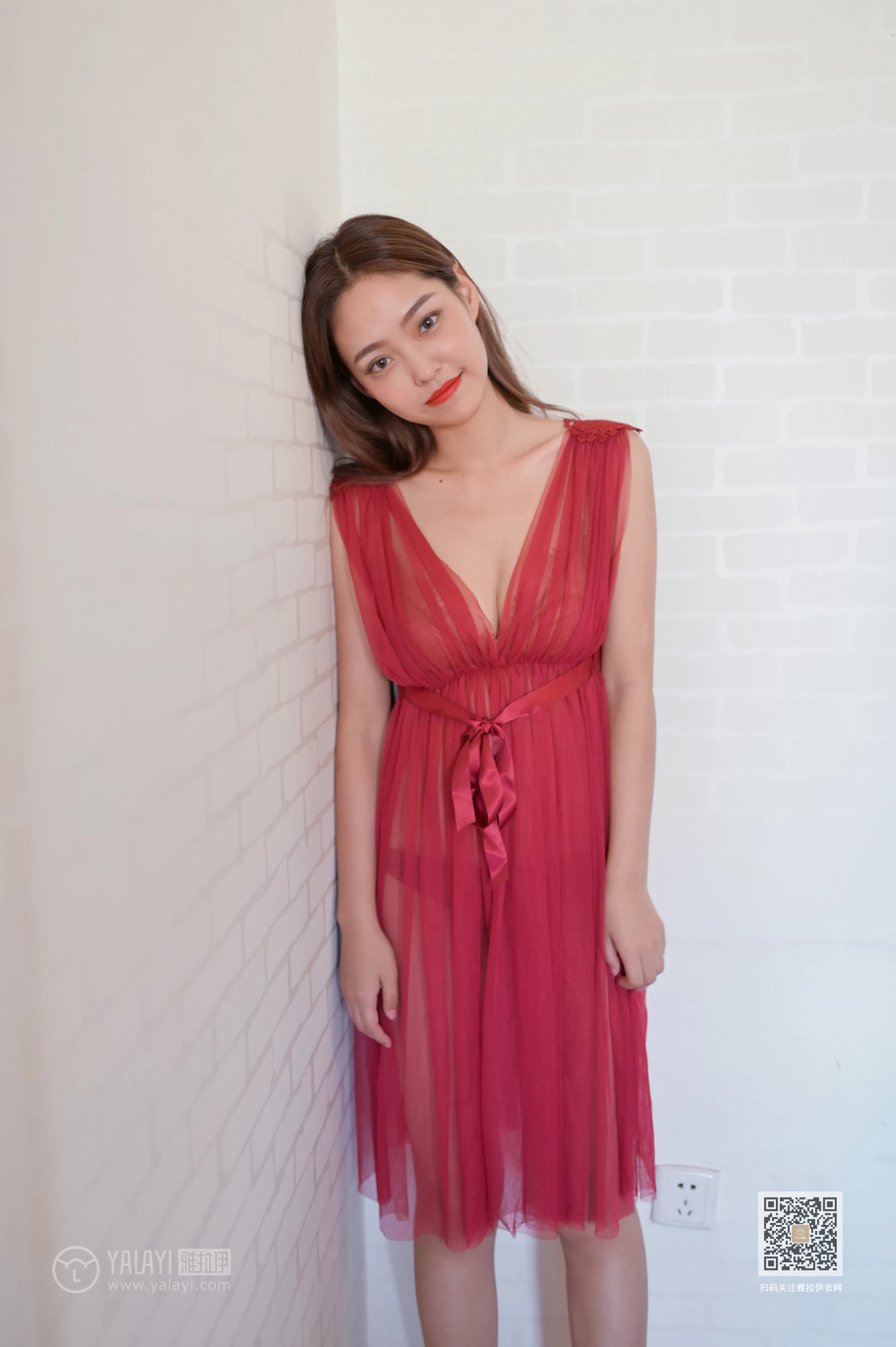 [YALAYI雅拉伊]Vol.446 红拂女 出尘 白色透视情趣连衣裙居家性感私房写真集第10张