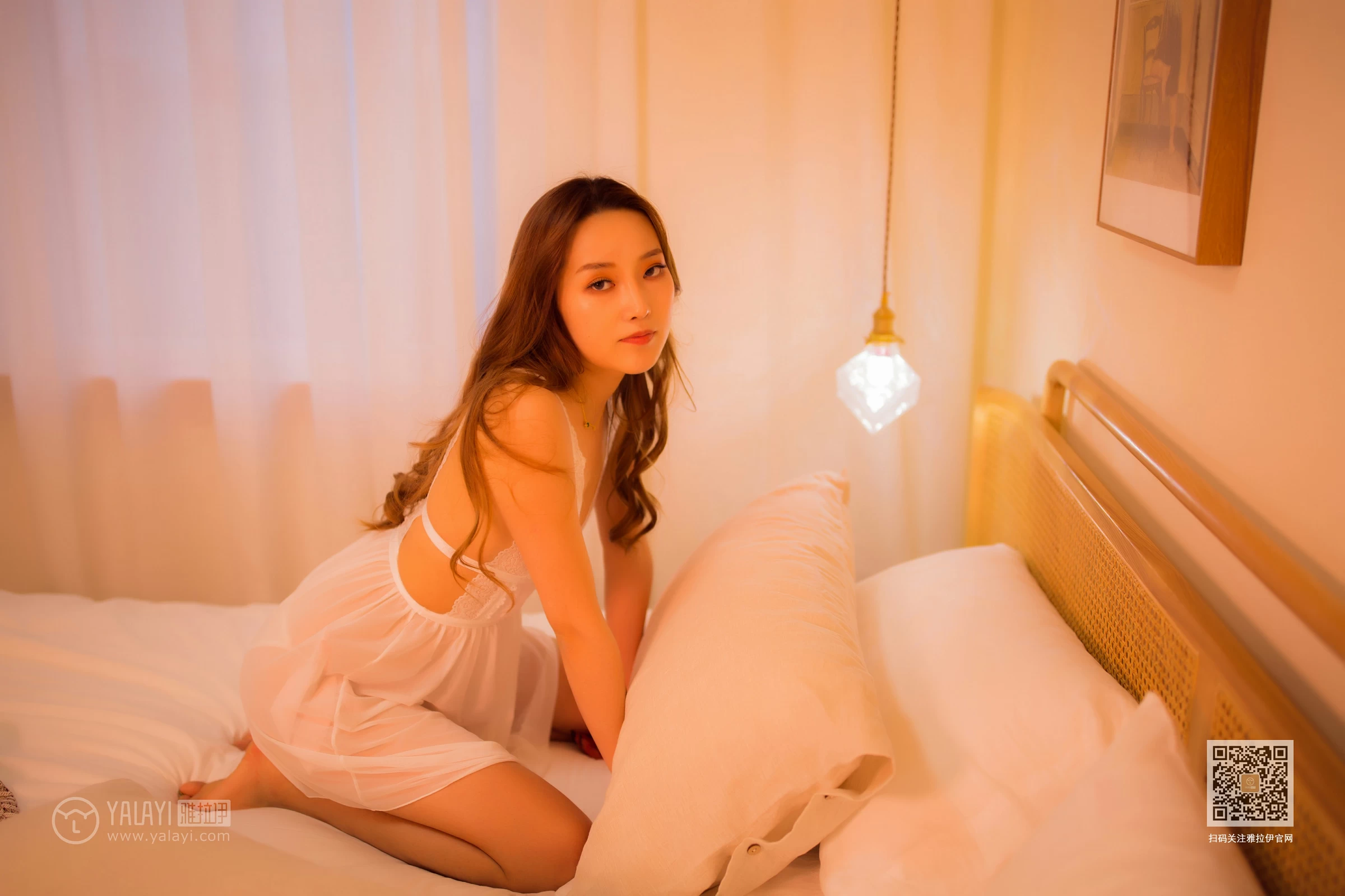 [YALAYI雅拉伊]Vol.461 下班快回来 上官莹莹 白色透视情趣睡衣性感私房写真集第7张
