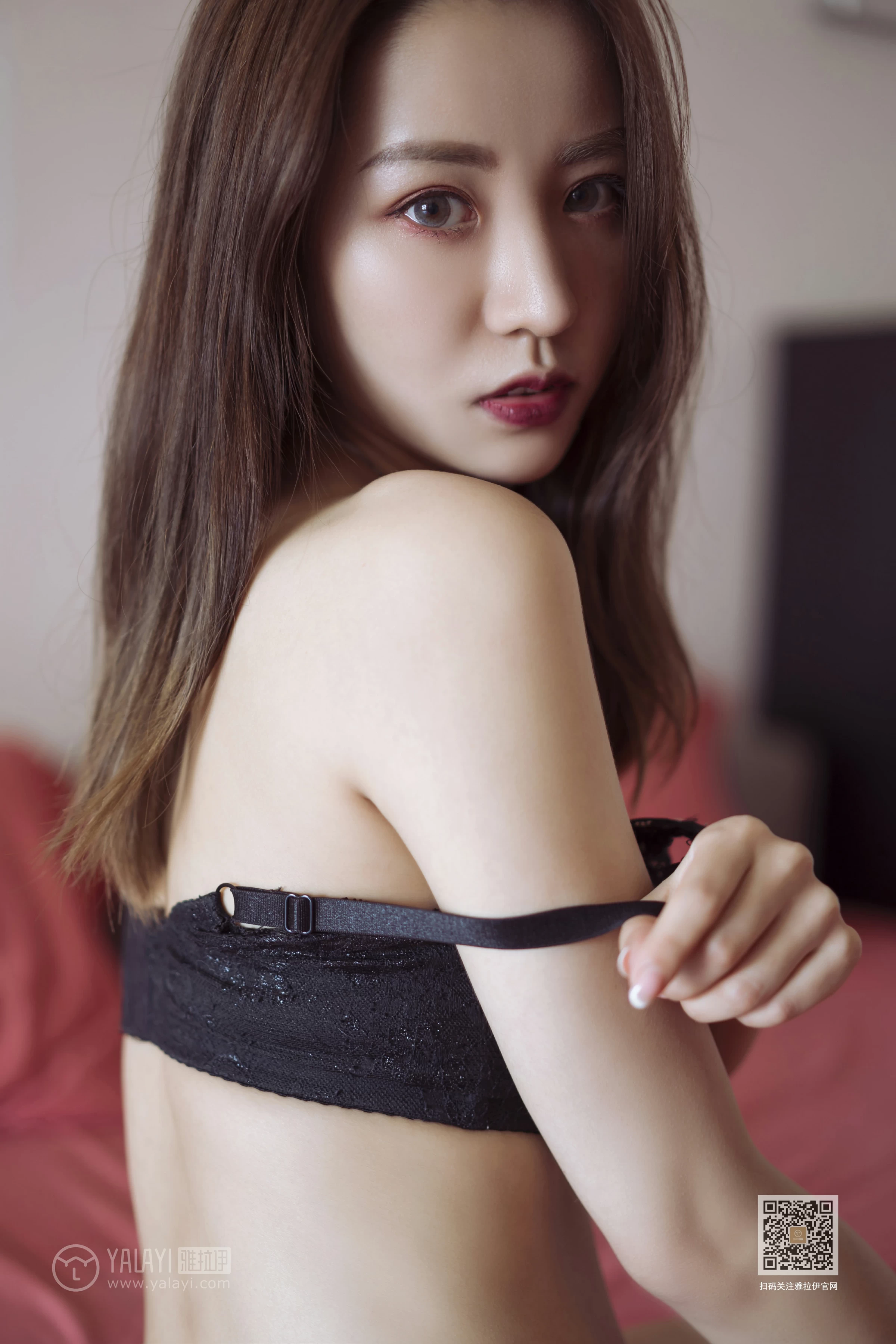 [YALAYI雅拉伊]Vol.464 独家记忆 芊芊 黑色蕾丝情趣内衣性感私房写真集第11张
