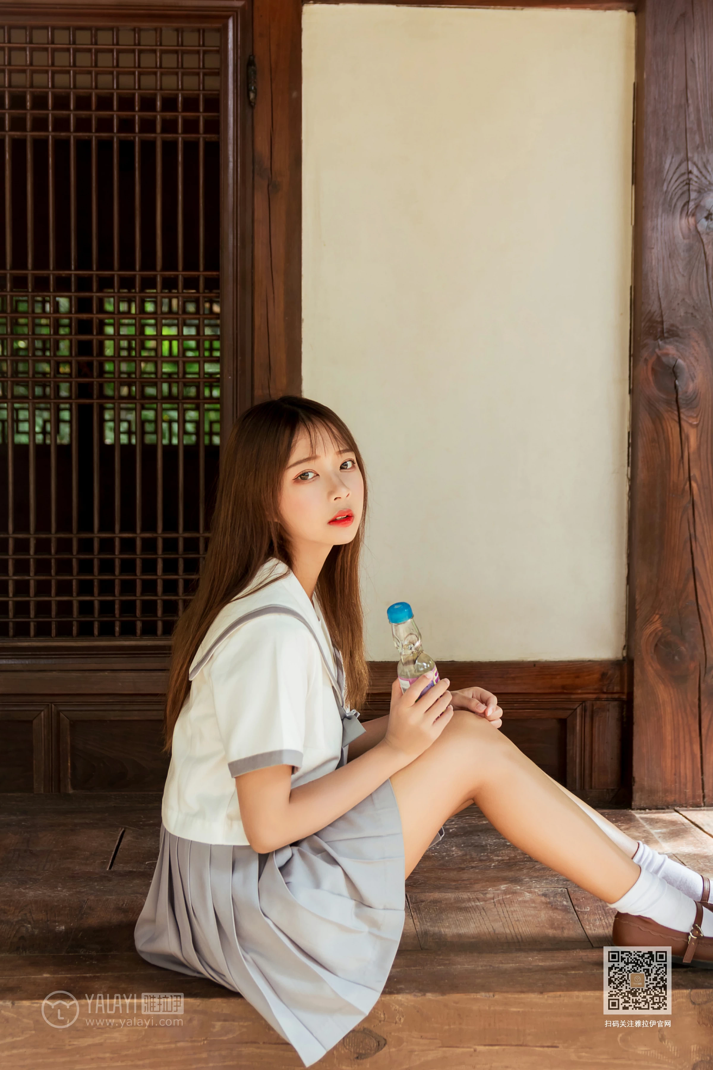 [YALAYI雅拉伊]Vol.471 越秀百褶裙少女 阿禾 日本高中女生制服加短裙性感私房写真集第12张