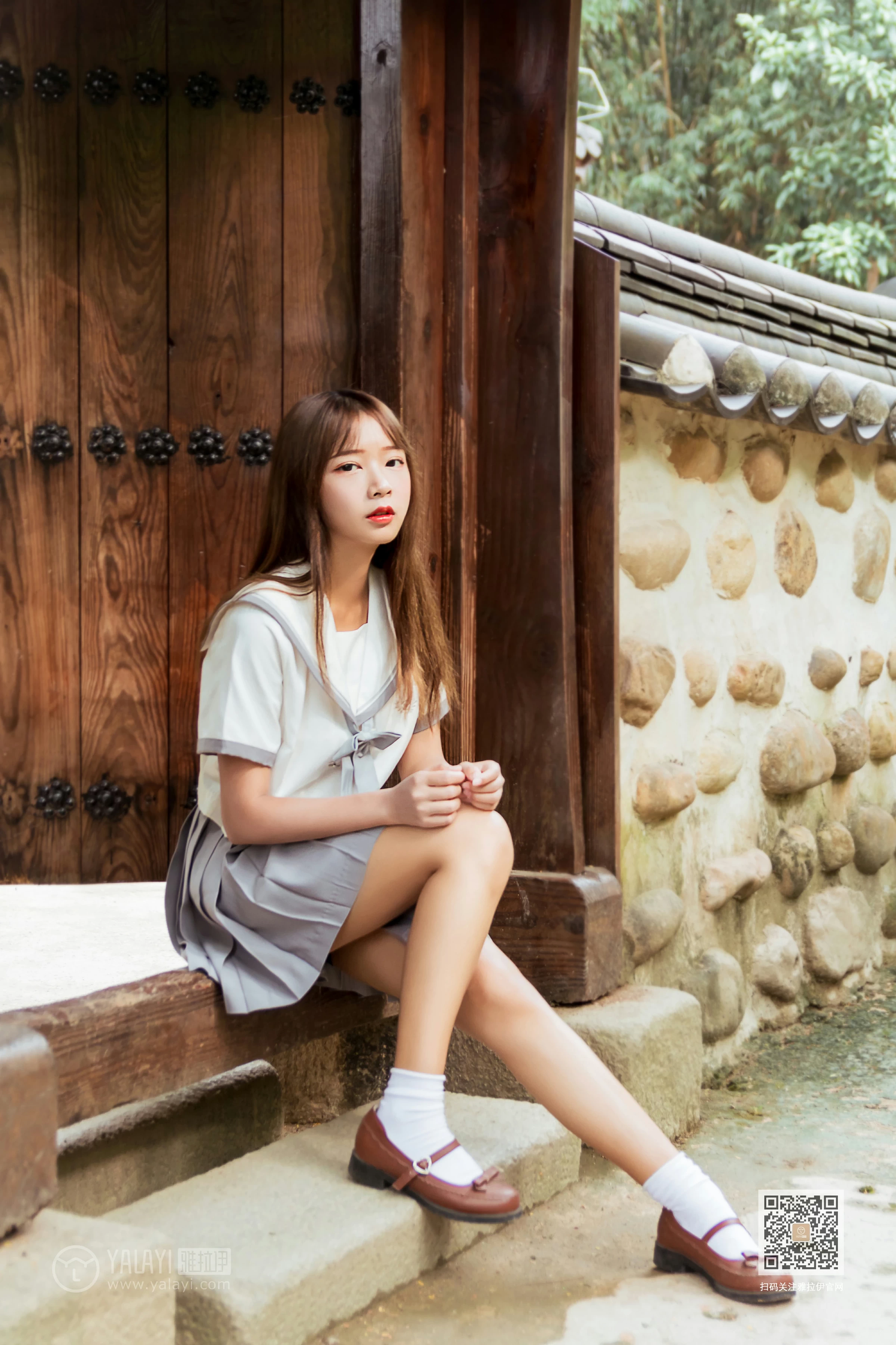 [YALAYI雅拉伊]Vol.471 越秀百褶裙少女 阿禾 日本高中女生制服加短裙性感私房写真集第13张