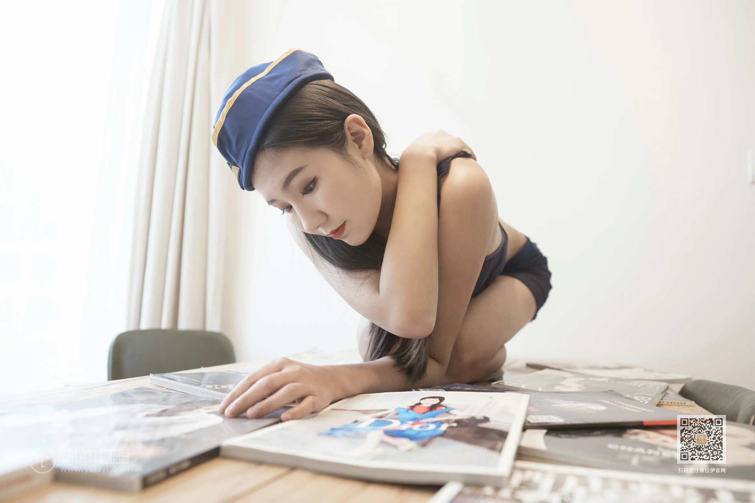 [YALAYI雅拉伊]Vol.516 空姐的另一面 诗诗 透视情趣制服加短裙性感私房写真集第12张