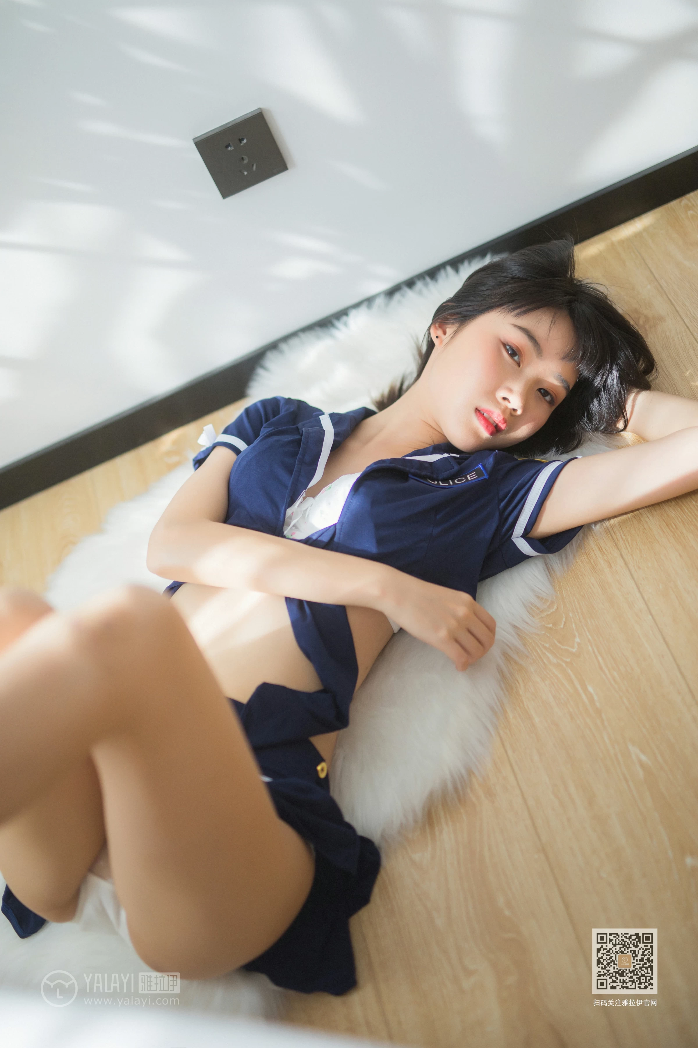 [YALAYI雅拉伊]Vol.544 雷霆警花 粉粉 蓝色情趣制服加短裙性感私房写真集第14张