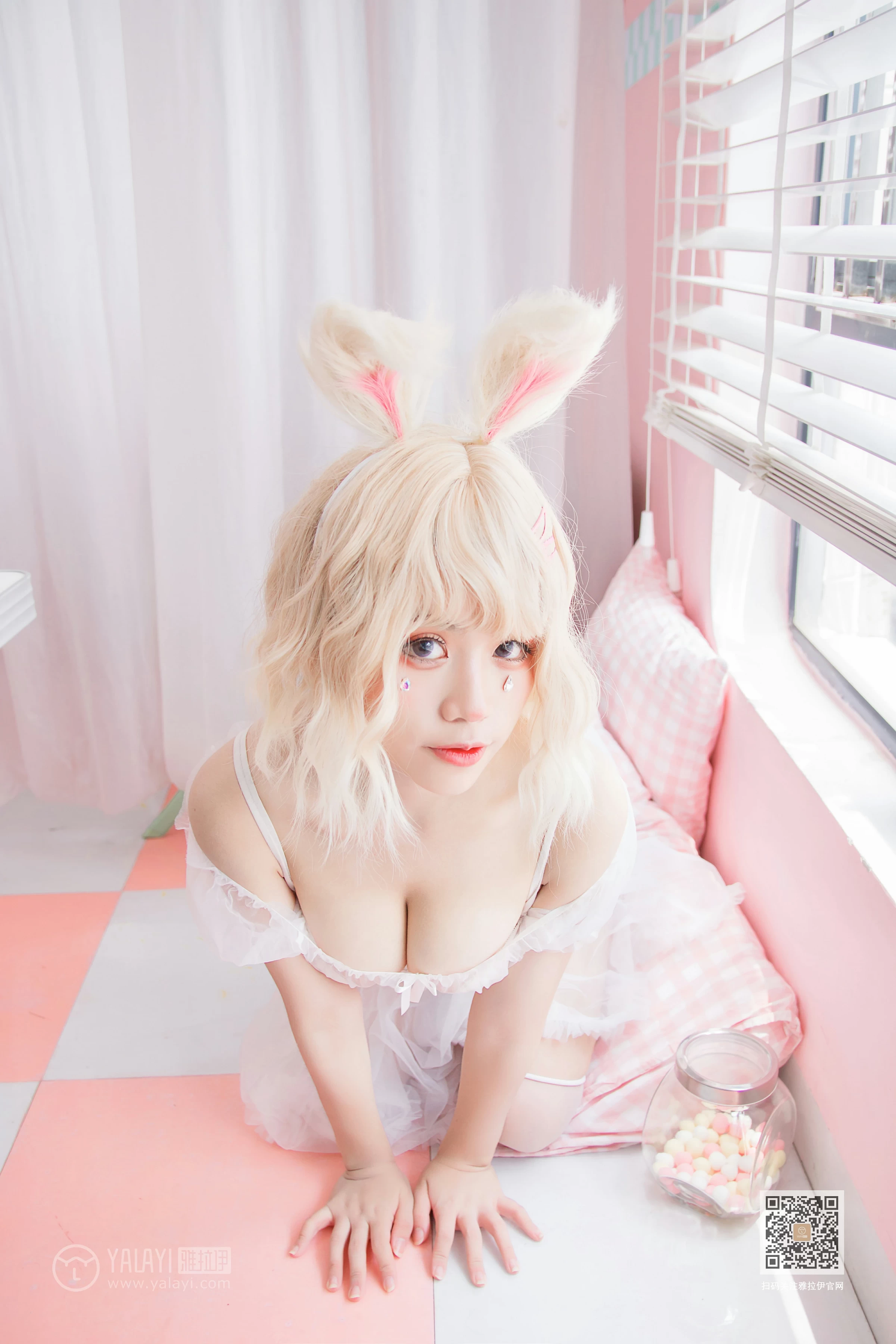 [YALAYI雅拉伊]Vol.557 阿狸的糖果罐 安安 透视情趣制服内衣加白色丝袜美腿玉足性感私房写真集第9张