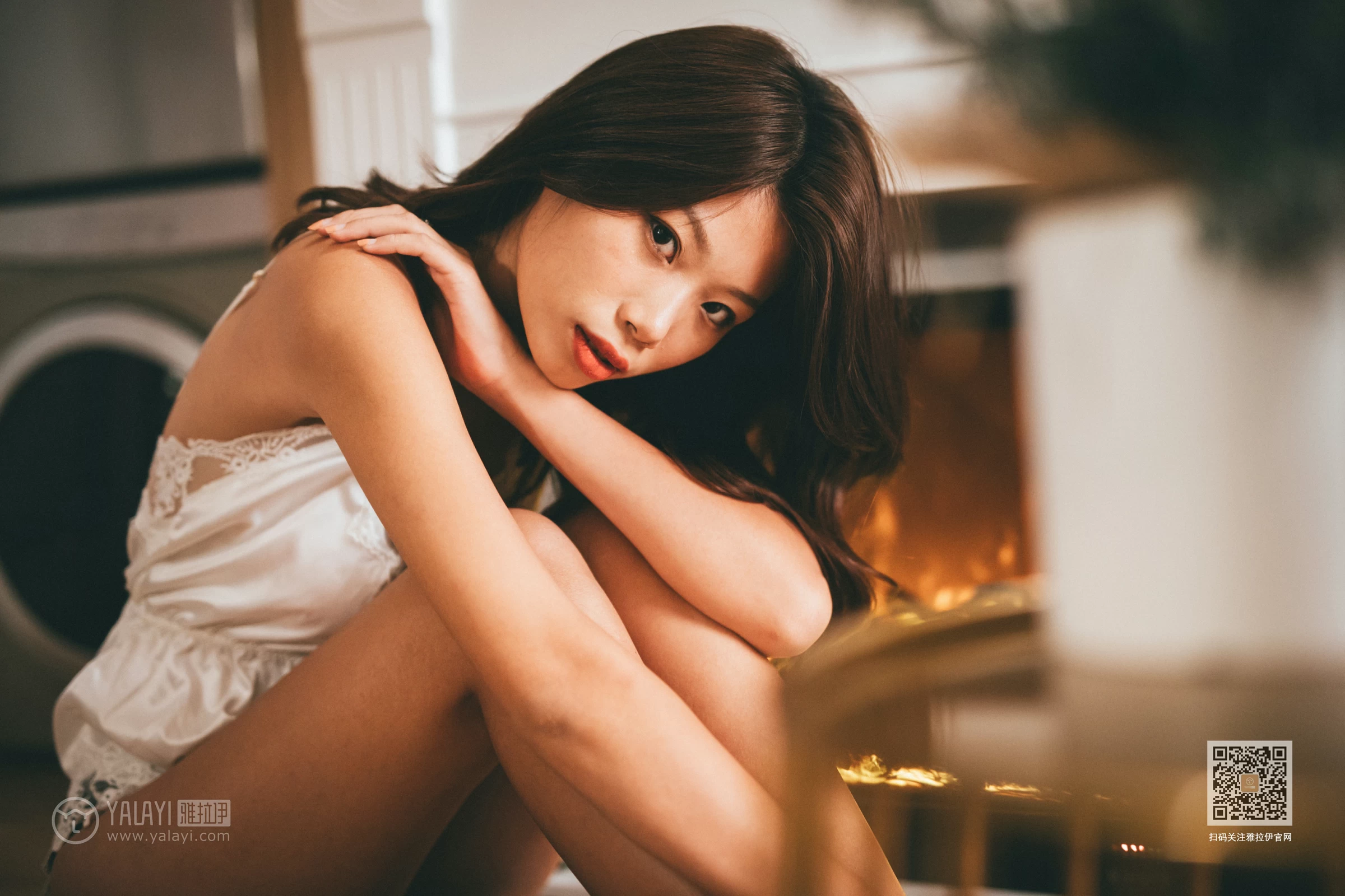 [YALAYI雅拉伊]Vol.561 篝火女郎 静初 白色透视蕾丝睡衣性感私房写真集第13张