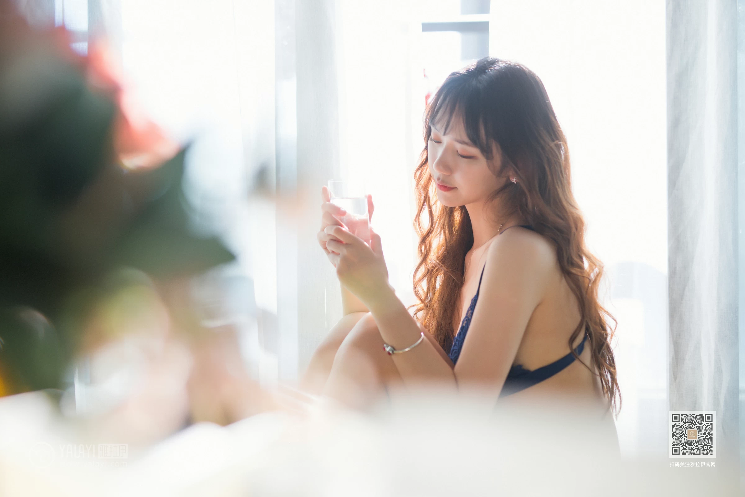 [YALAYI雅拉伊]Vol.568 想见你 晓琳 蓝色蕾丝内衣性感私房写真集第13张